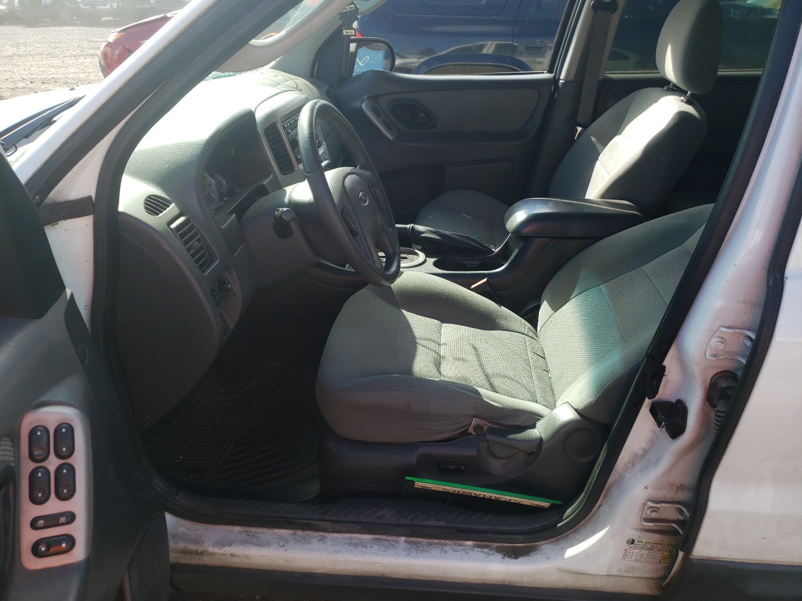 Photo 5 from auction – 2007 FORD ESCAPE HEV with VIN 1FMYU59H97KA03468