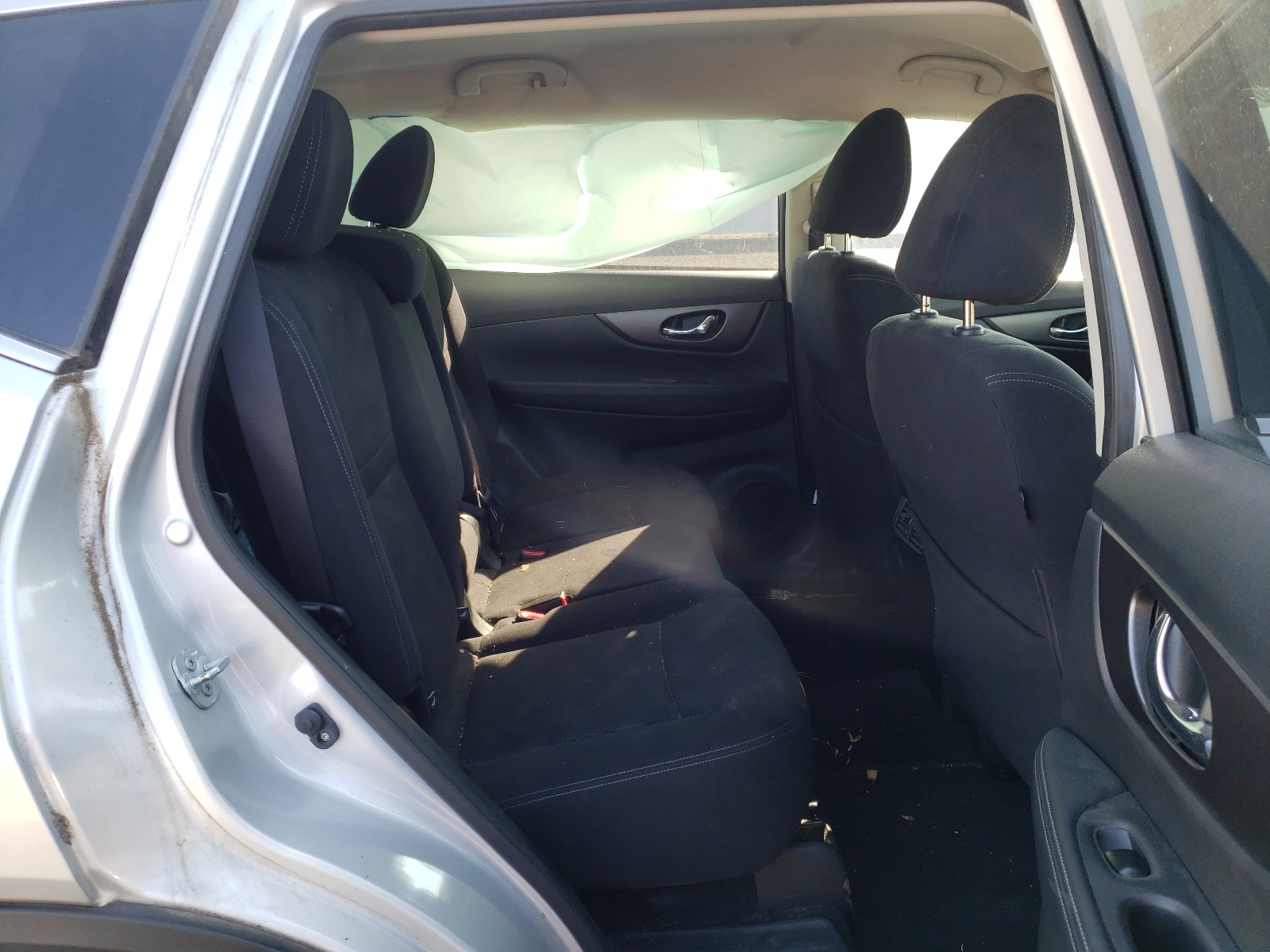 Photo 6 from auction – 2016 NISSAN ROGUE S with VIN JN8AT2MT0GW023950
