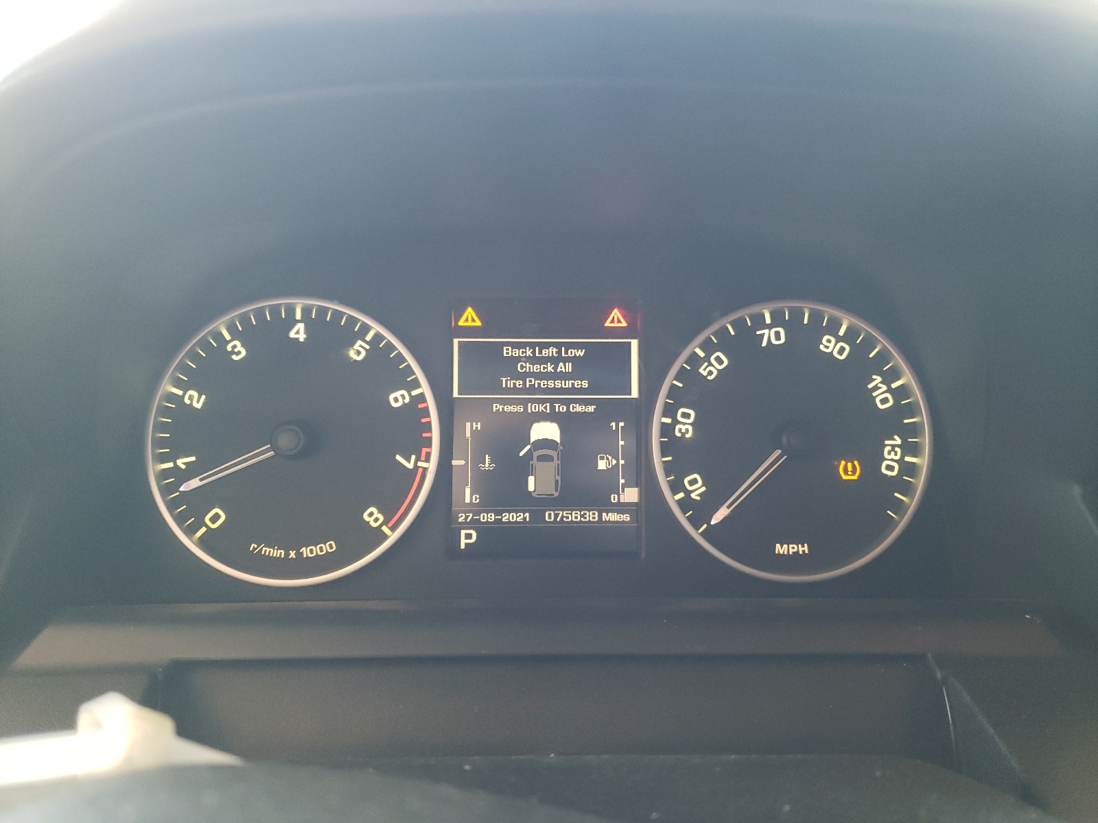 Zdjęcie 8 z aukcji – 2012 LAND ROVER LR4 HSE LU z VIN SALAK2D43CA651816