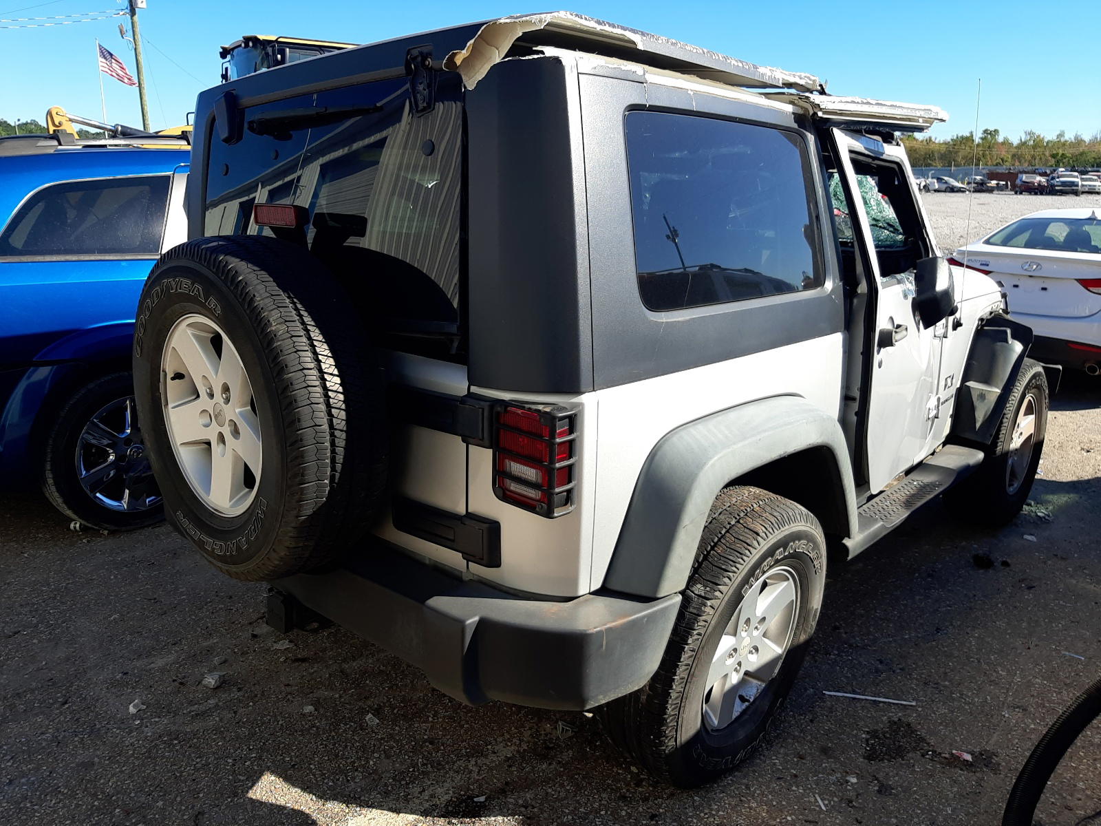Photo 4 from auction – 2007 JEEP WRANGLER X with VIN 1J4FA24157L204575
