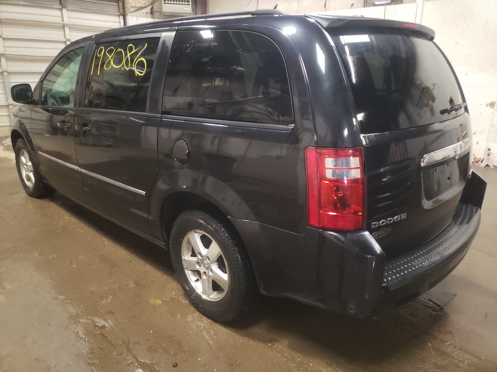 صورة رقم 3 من المزاد - 2010 DODGE GRAND CARA مع VIN 2D4RN5D19AR318055