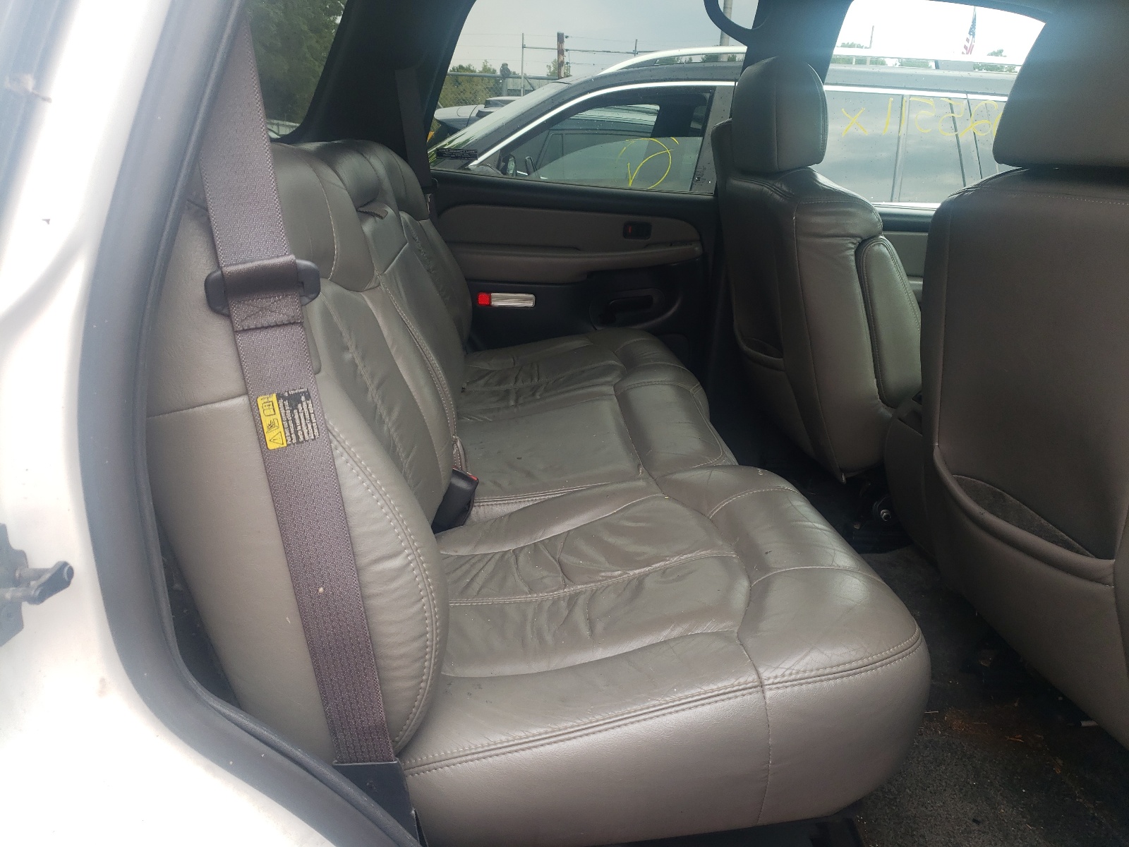 Photo 6 from auction – 2002 CHEVROLET TAHOE with VIN 1GNEK13ZX2J242587