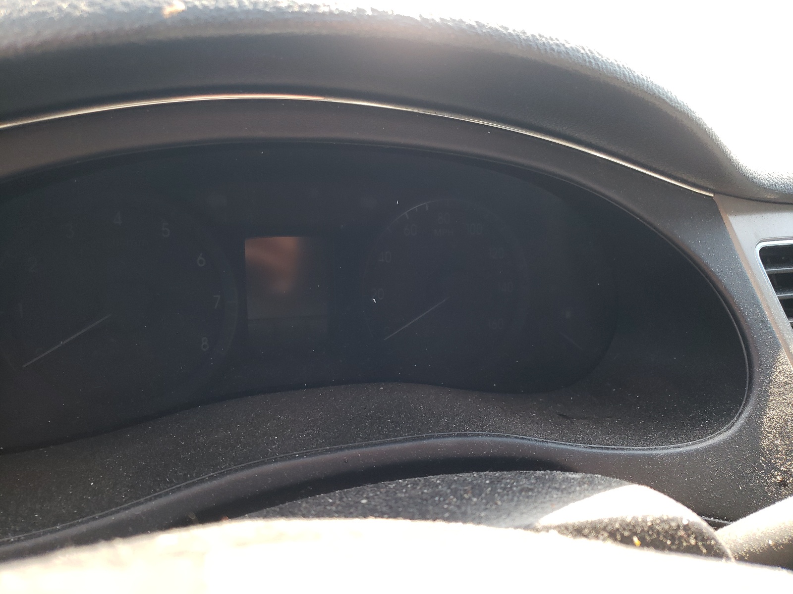 Photo 8 from auction – 2010 HYUNDAI GENESIS 3. with VIN KMHGC4DE5AU076757