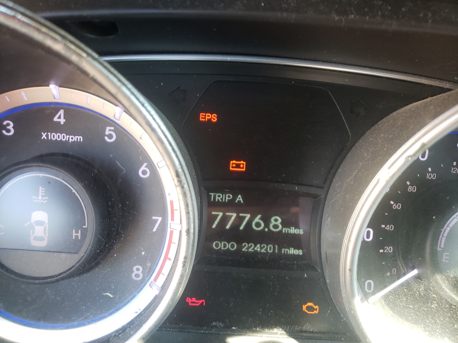 Photo 8 from auction – 2011 HYUNDAI SONATA GLS with VIN 5NPEB4AC8BH011592