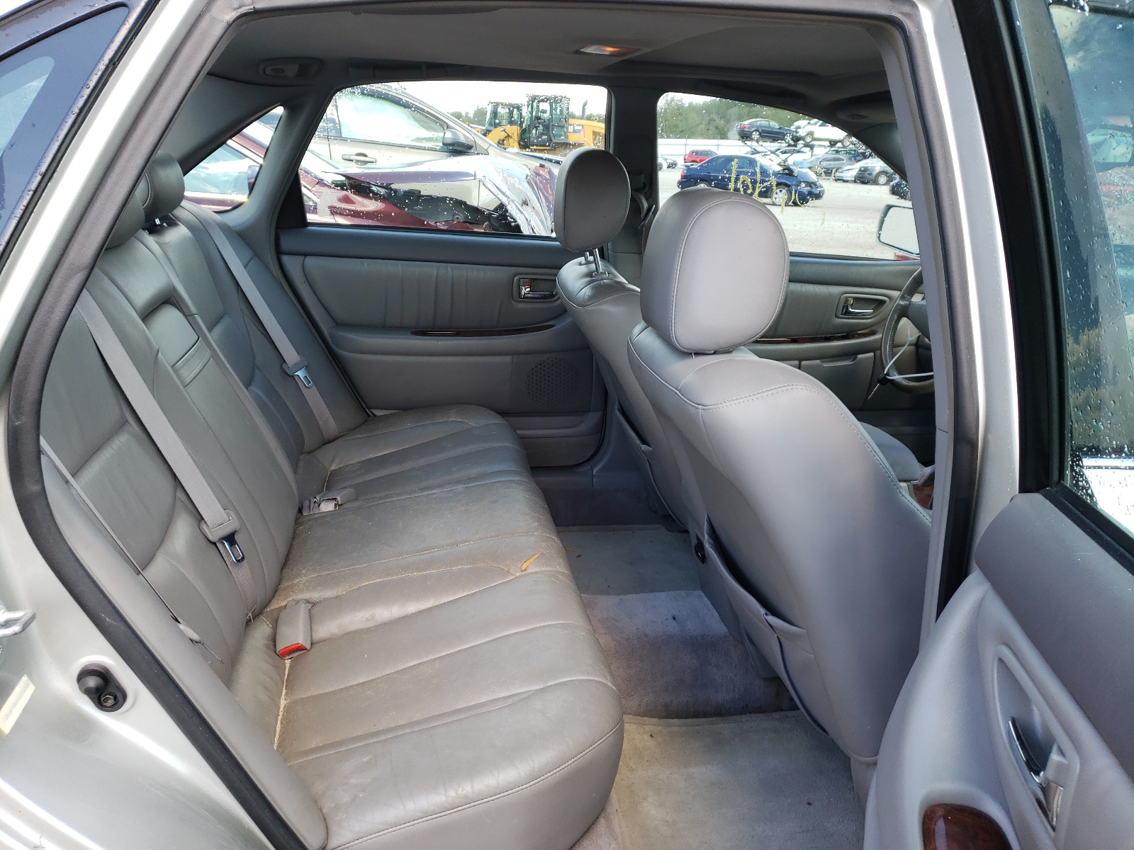 Photo 6 from auction – 2001 TOYOTA AVALON XL with VIN 4T1BF28B91U121284