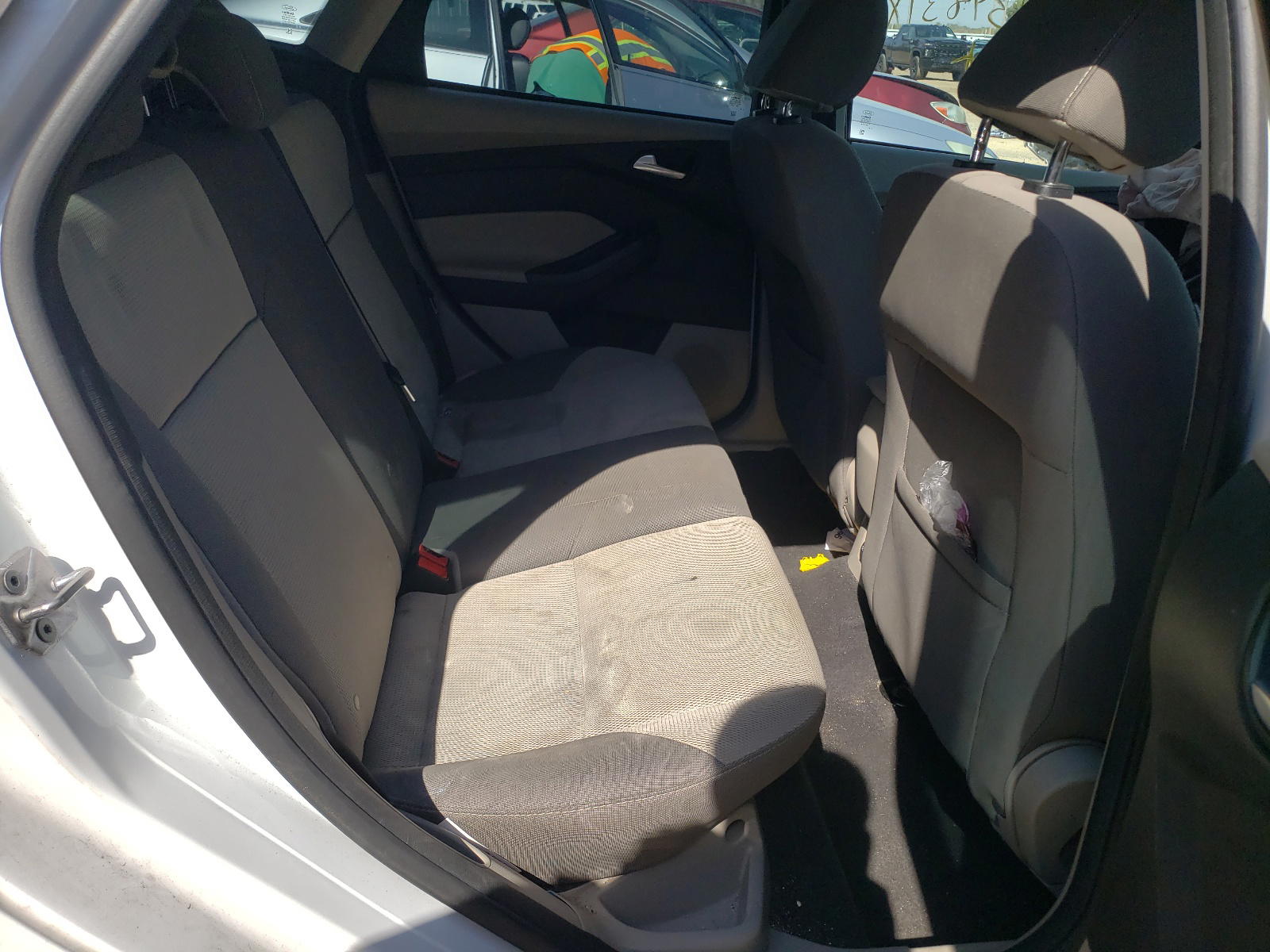 Photo 6 from auction – 2014 FORD FOCUS SE with VIN 1FADP3K28EL258419