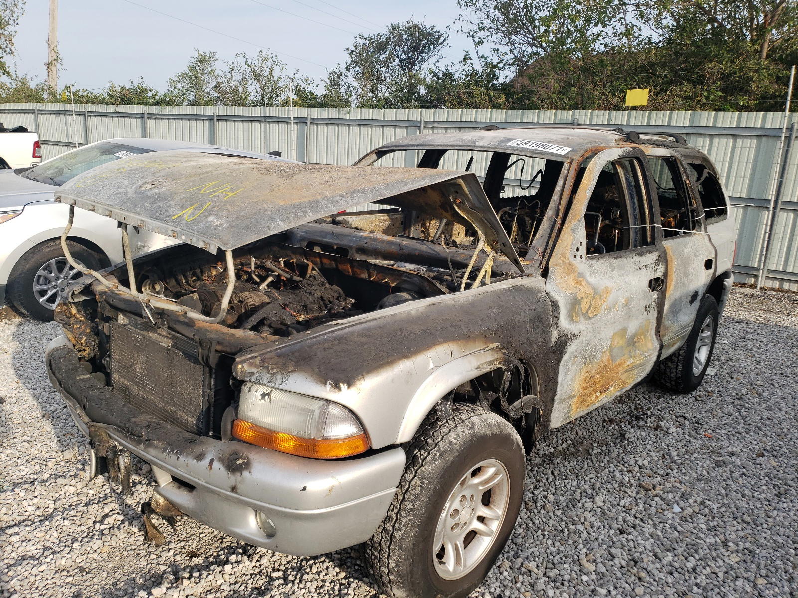Photo 2 from auction – 2003 DODGE DURANGO SL with VIN 1D4HS48N13F587060
