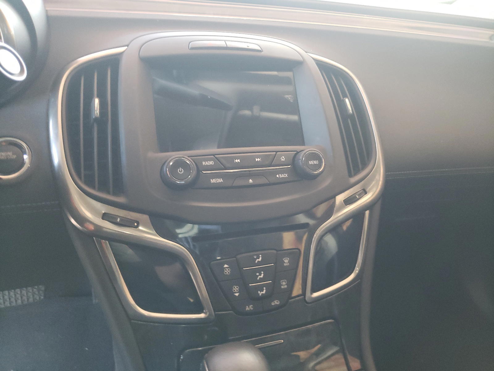 Photo 9 from auction – 2014 BUICK LACROSSE with VIN 1G4GB5G35EF260030