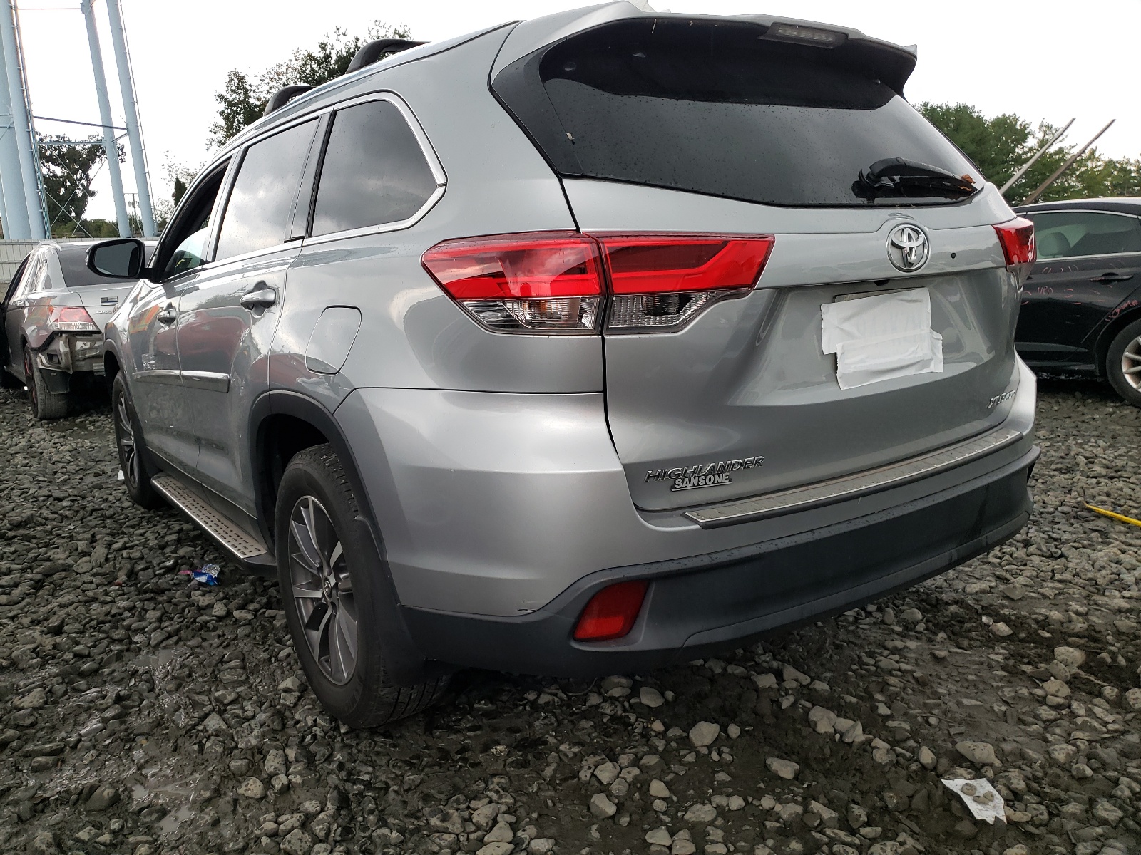 Photo 3 from auction – 2019 TOYOTA HIGHLANDER with VIN 5TDJZRFH2KS573588