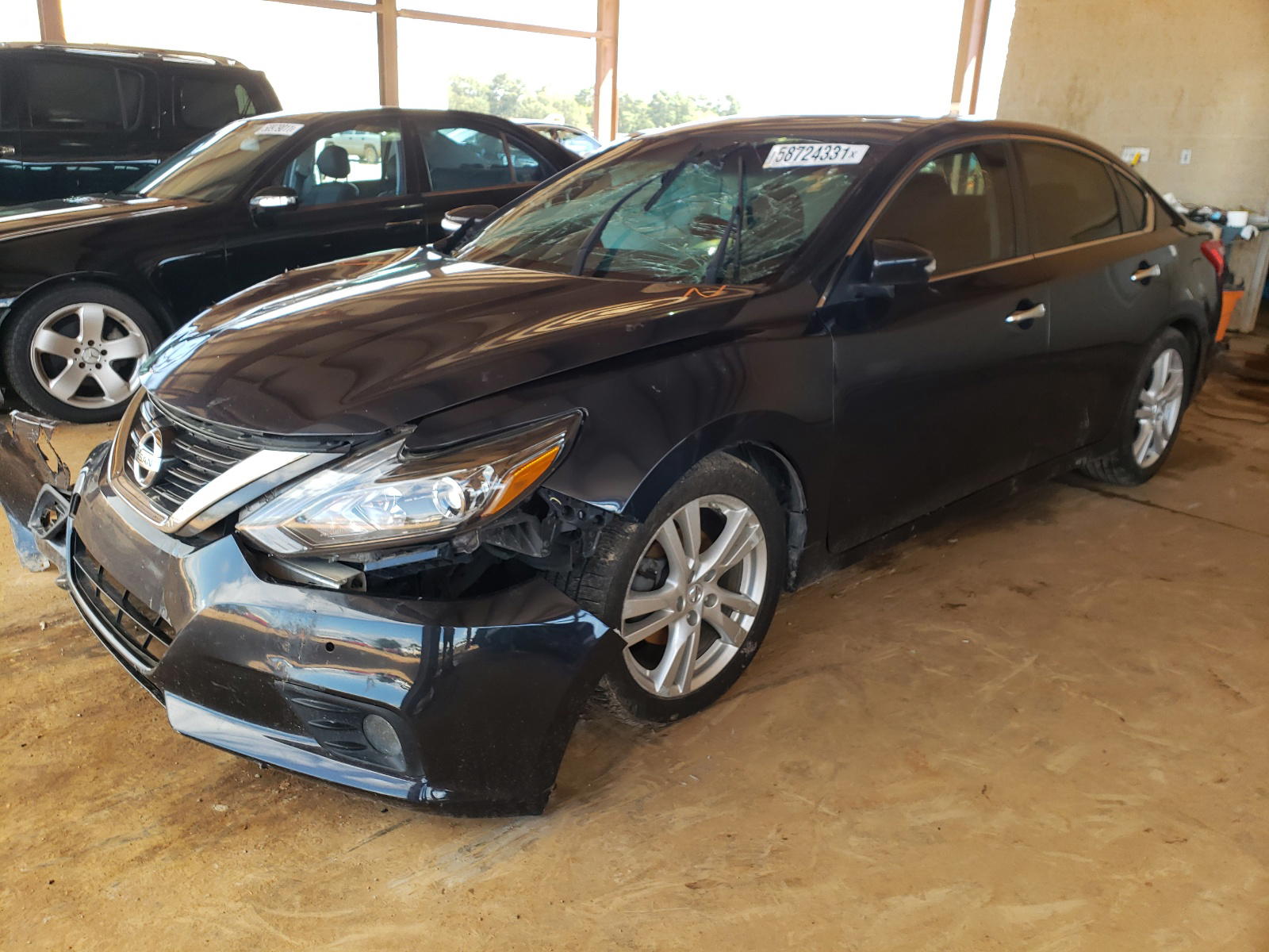 Photo 2 from auction – 2016 NISSAN ALTIMA 3.5 with VIN 1N4BL3AP1GC157256