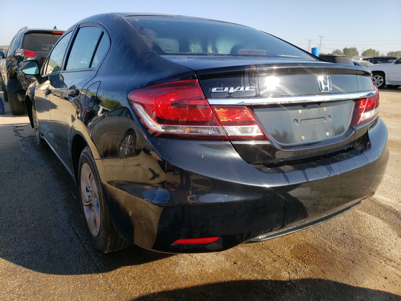 Photo 3 from auction – 2013 HONDA CIVIC LX with VIN 19XFB2F55DE219519