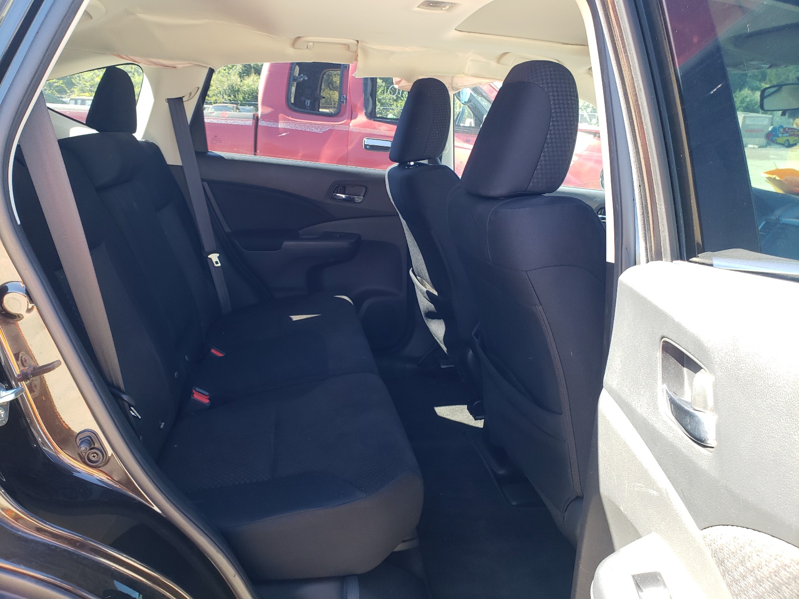 Photo 6 from auction – 2016 HONDA CR-V EX with VIN 2HKRM4H55GH643010