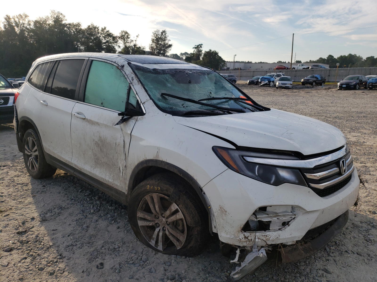 HONDA PILOT EXL 2018 with VIN 5FNYF6H55JB004259 - Photo from auction