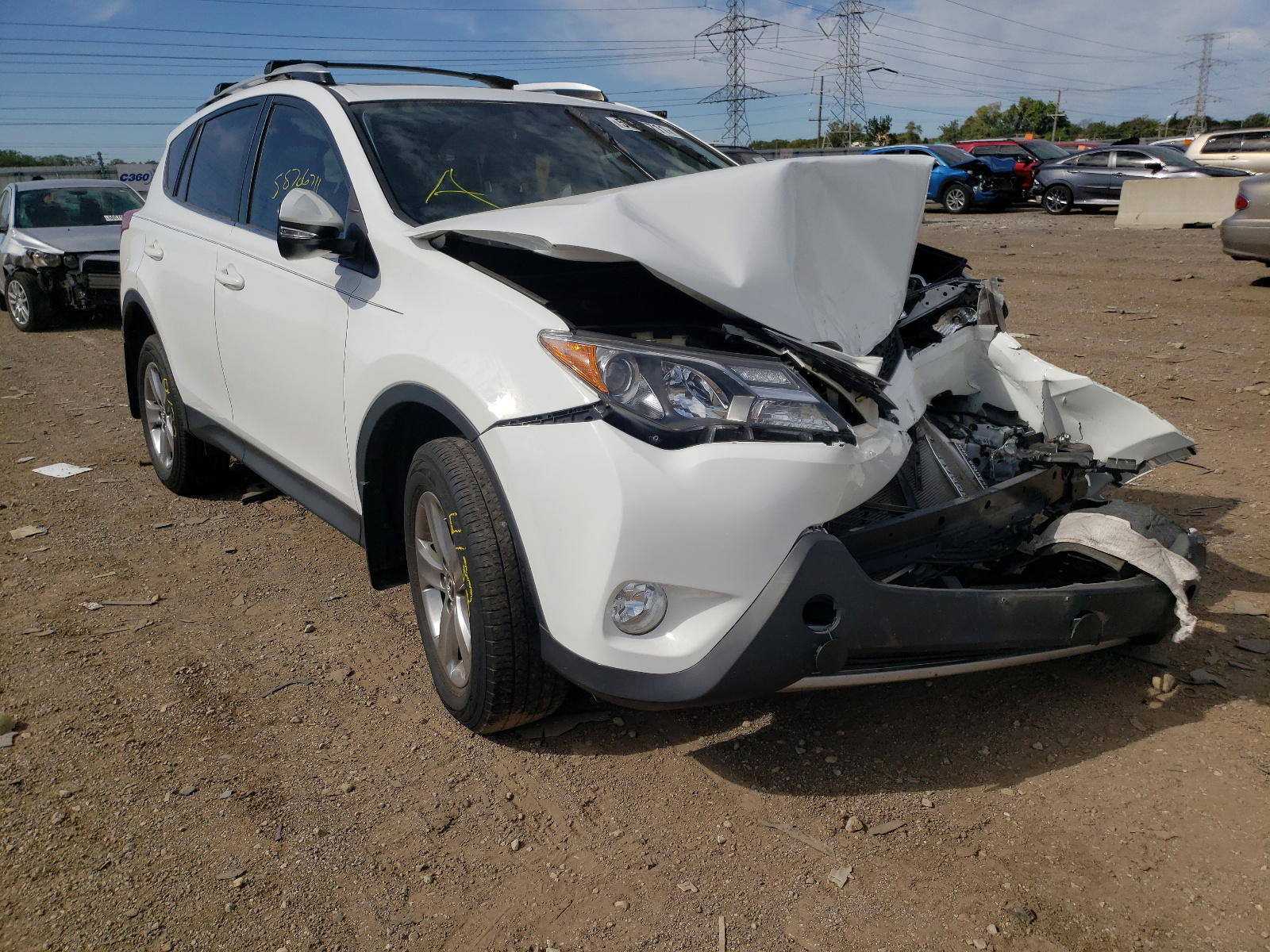 TOYOTA RAV4 XLE 2015 with VIN JTMRFREV3FJ024133 - Photo from auction