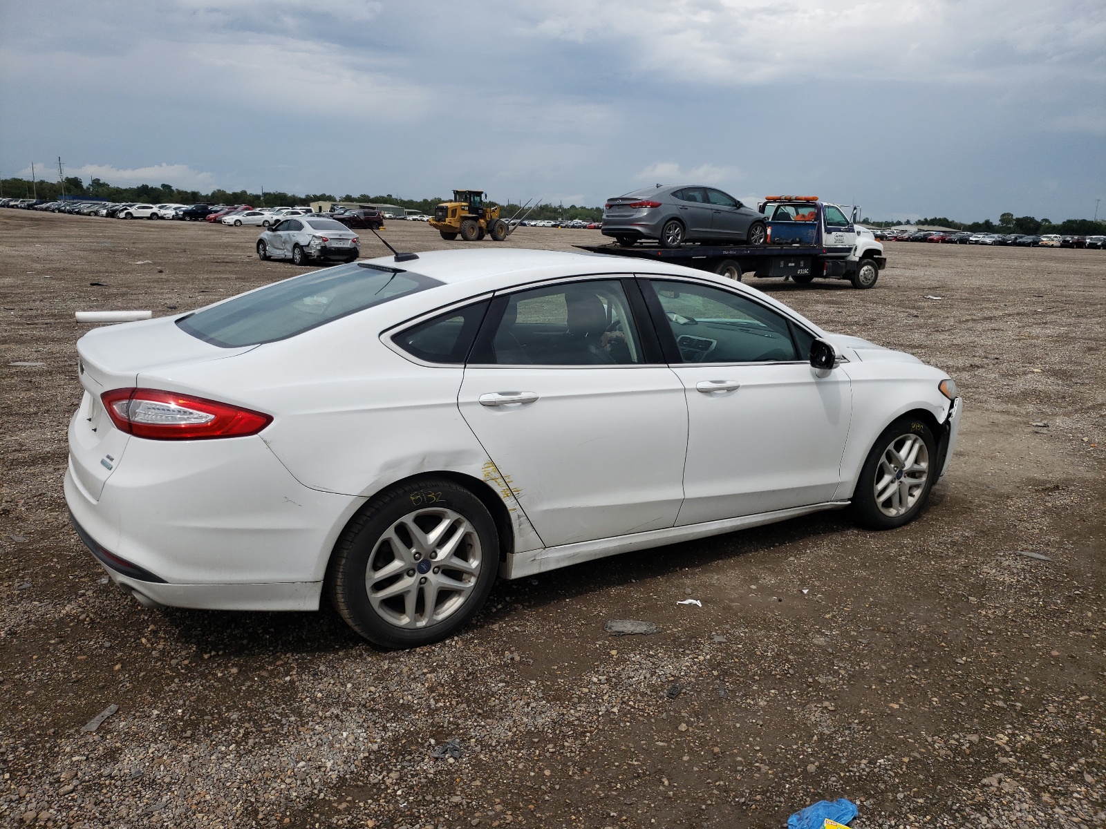 Photo 4 from auction – 2015 FORD FUSION SE with VIN 3FA6P0HD3FR129944