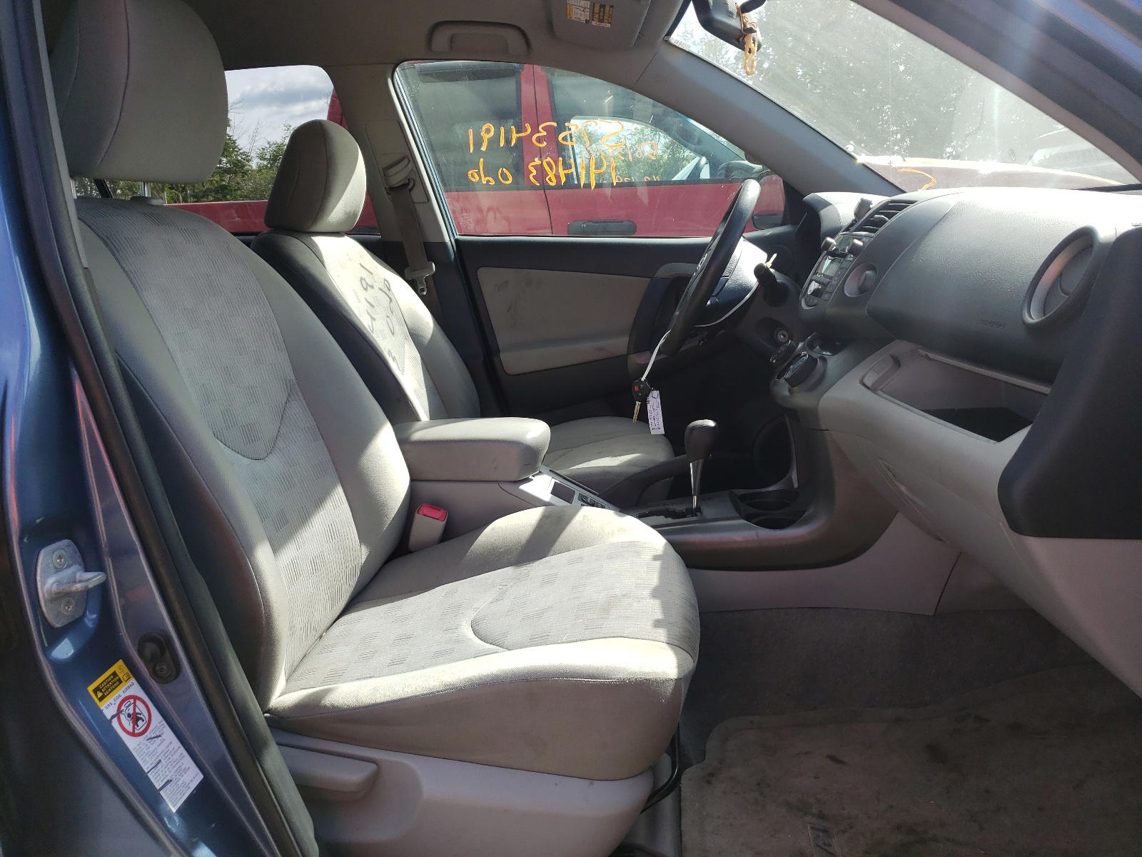 Photo 5 from auction – 2009 TOYOTA RAV4 with VIN JTMZF33V89D000445