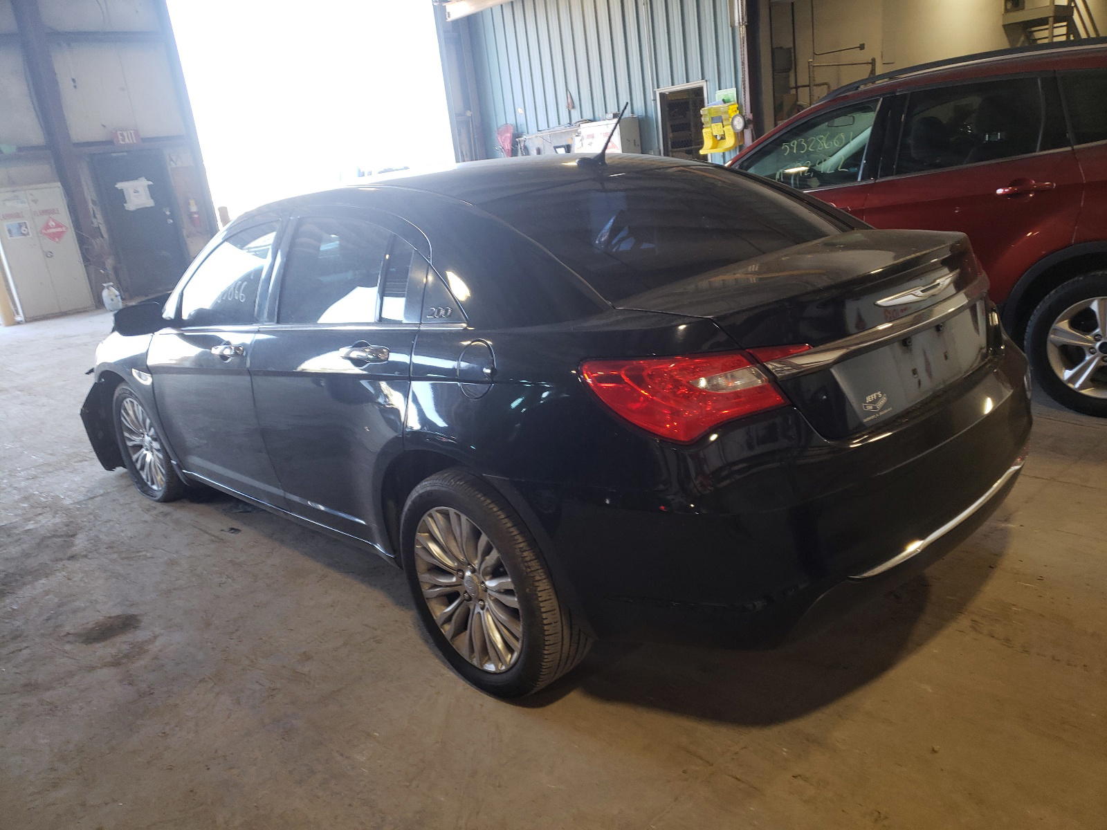 Photo 3 from auction – 2011 CHRYSLER 200 LIMITE with VIN 1C3BC2FBXBN579920