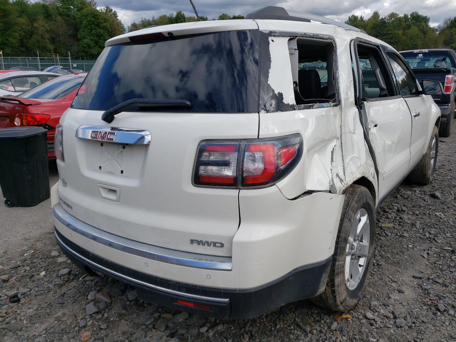 Photo 4 from auction – 2015 GMC ACADIA SLE with VIN 1GKKVNED0FJ319702