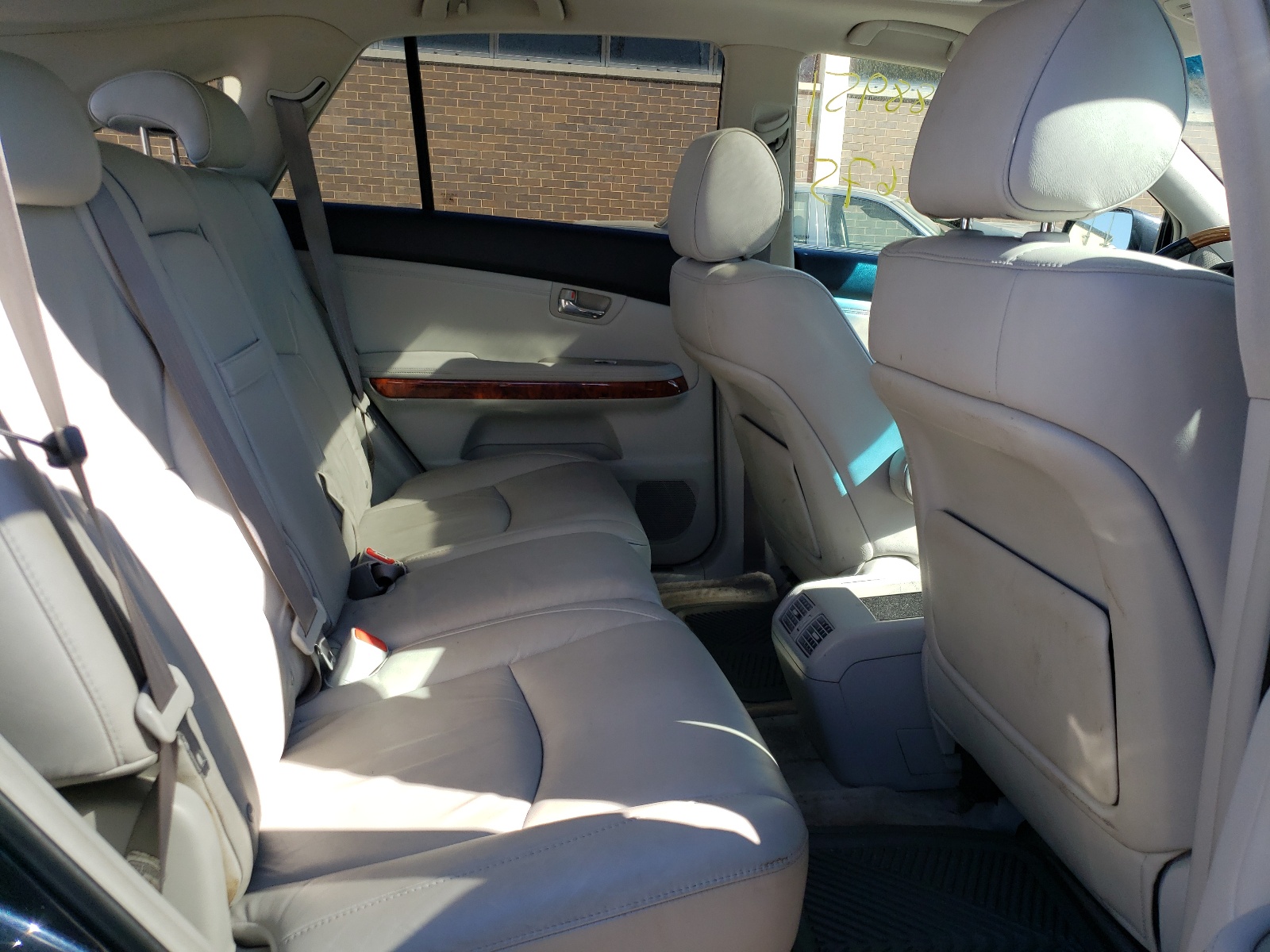 صورة رقم 6 من المزاد - 2006 LEXUS RX 330 مع VIN 2T2HA31U96C098507