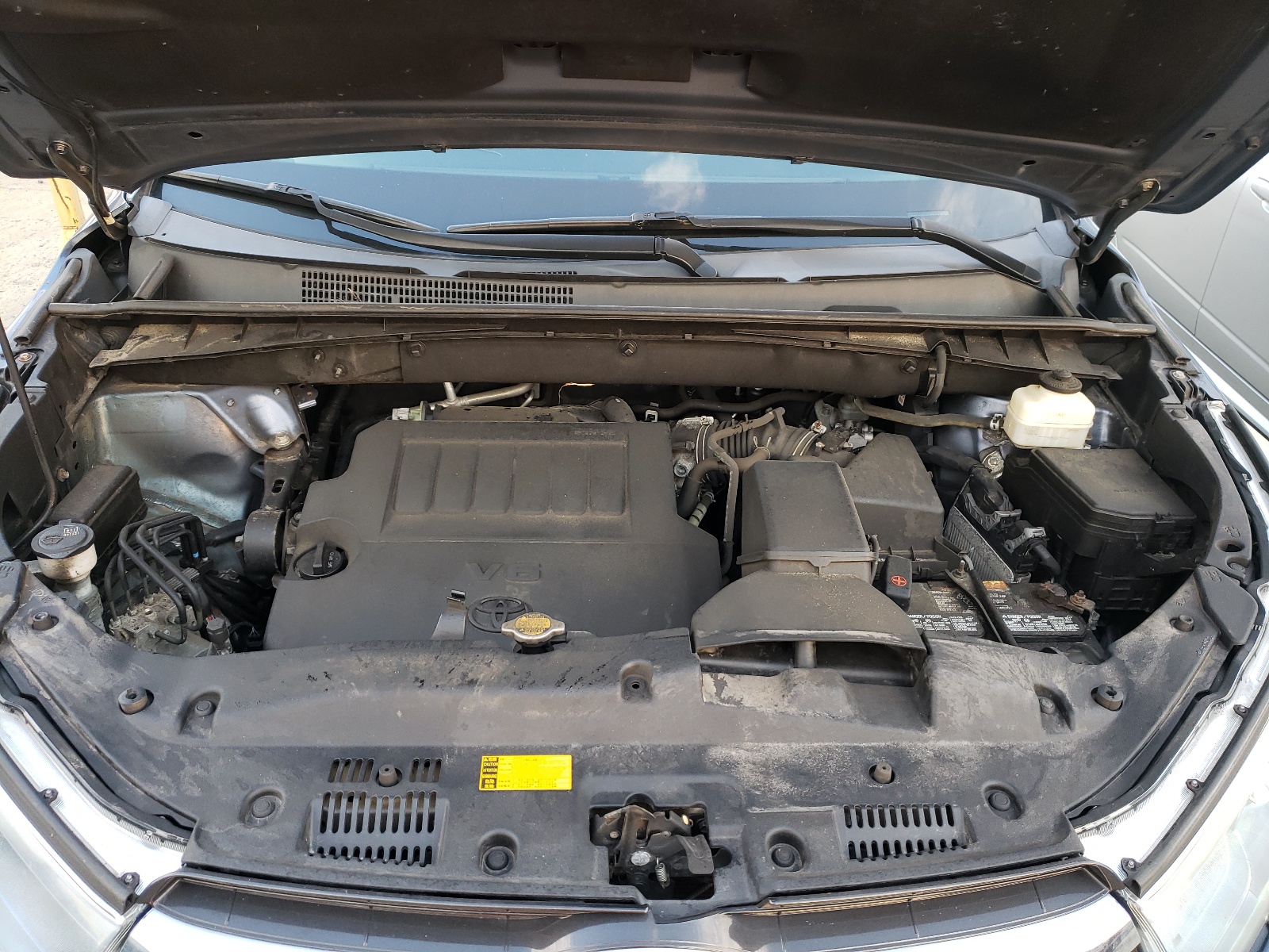 Zdjęcie 7 z aukcji – 2015 TOYOTA HIGHLANDER z VIN 5TDJKRFH5FS117126