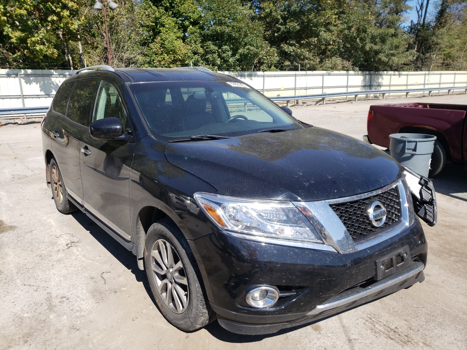 NISSAN PATHFINDER 2013 with VIN 5N1AR2MM0DC621337 - Photo from auction