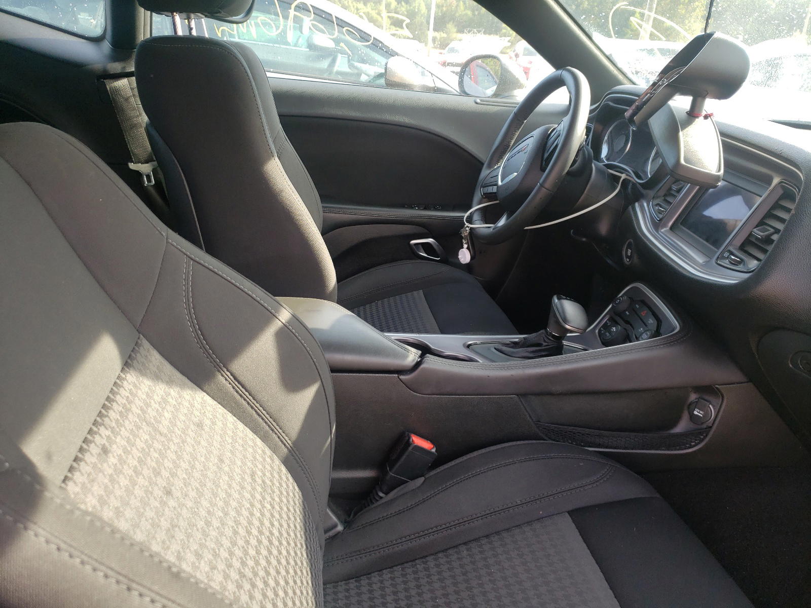 Photo 5 from auction – 2019 DODGE CHALLENGER with VIN 2C3CDZAG4KH606499