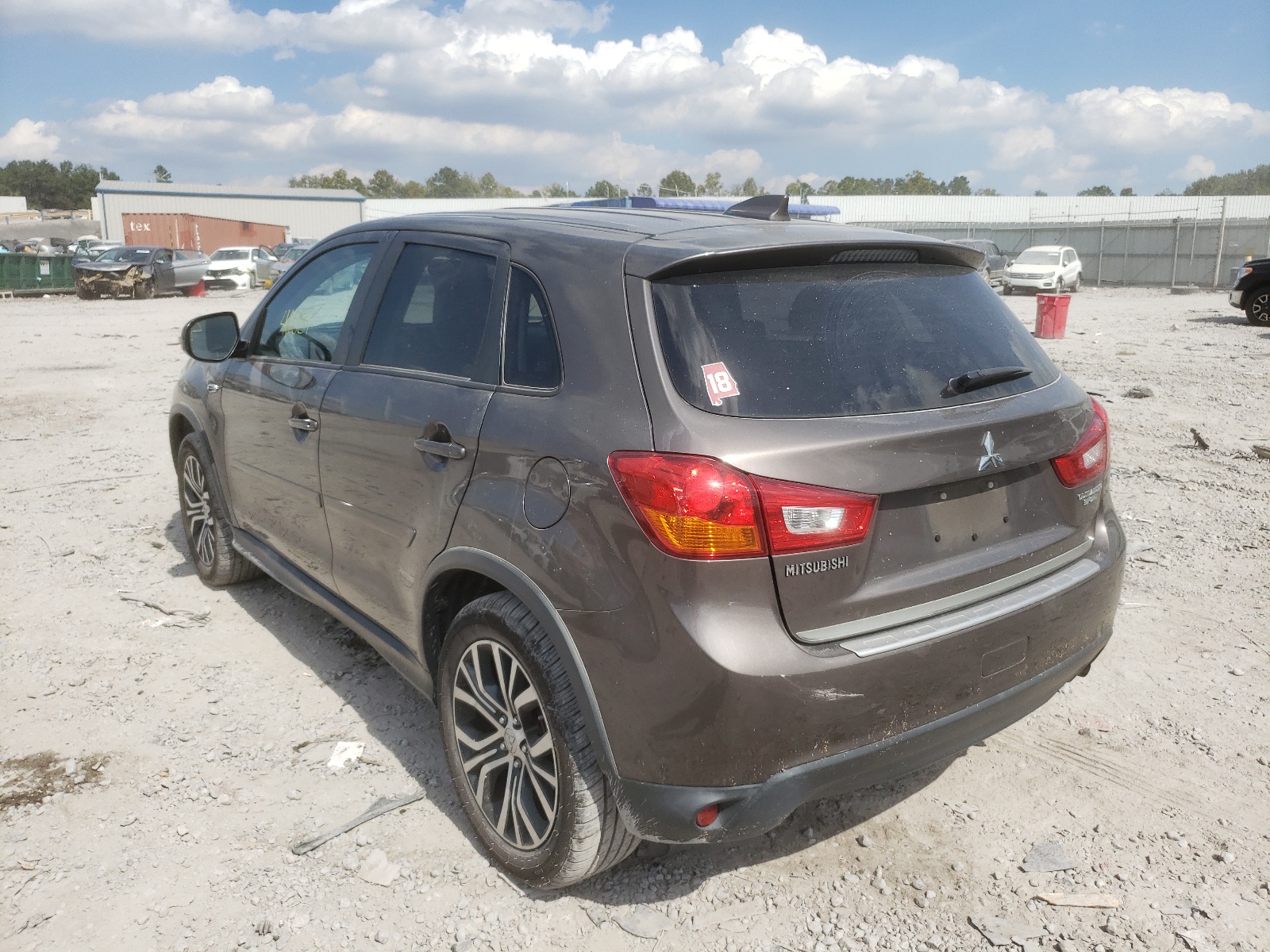 صورة رقم 3 من المزاد - 2017 MITSUBISHI OUTLANDER مع VIN JA4AP3AU4HZ016366