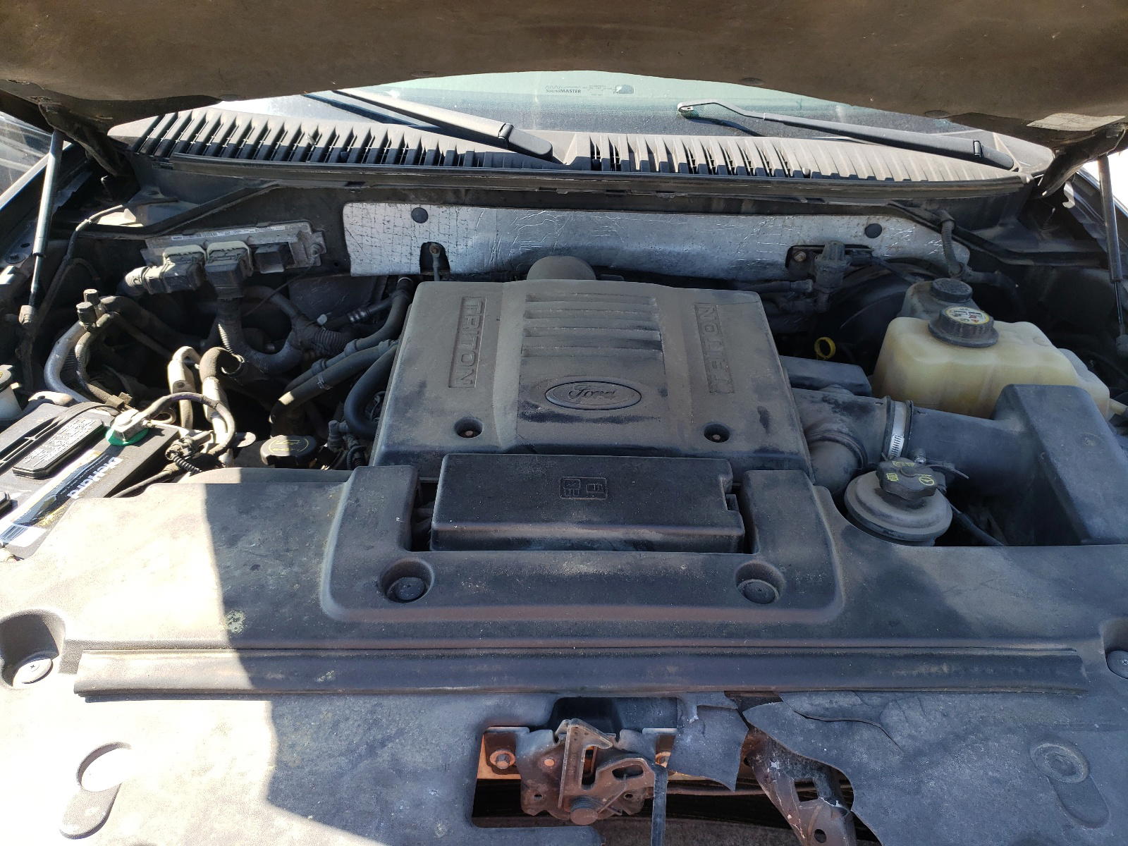 Photo 7 from auction – 2007 FORD EXPEDITION with VIN 1FMFU18507LA85611