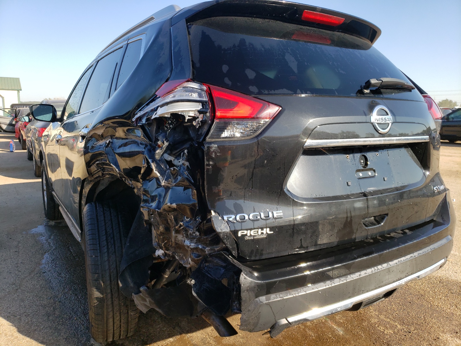Photo 3 from auction – 2017 NISSAN ROGUE S with VIN KNMAT2MV9HP537188