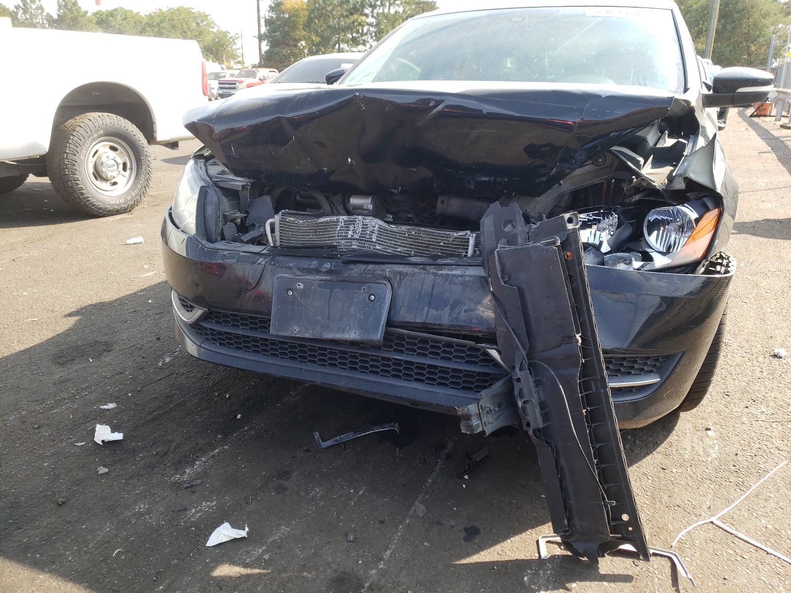Photo 9 from auction – 2014 VOLKSWAGEN PASSAT S with VIN 1VWAT7A37EC058798