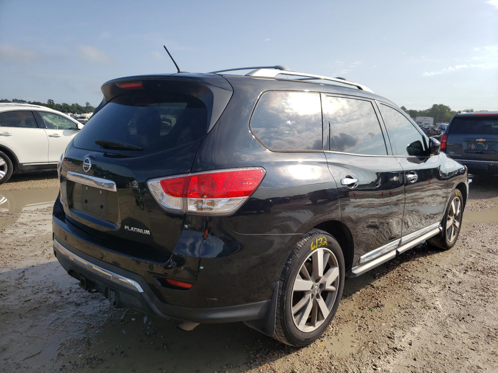 Photo 4 from auction – 2015 NISSAN PATHFINDER with VIN 5N1AR2MN7FC649857