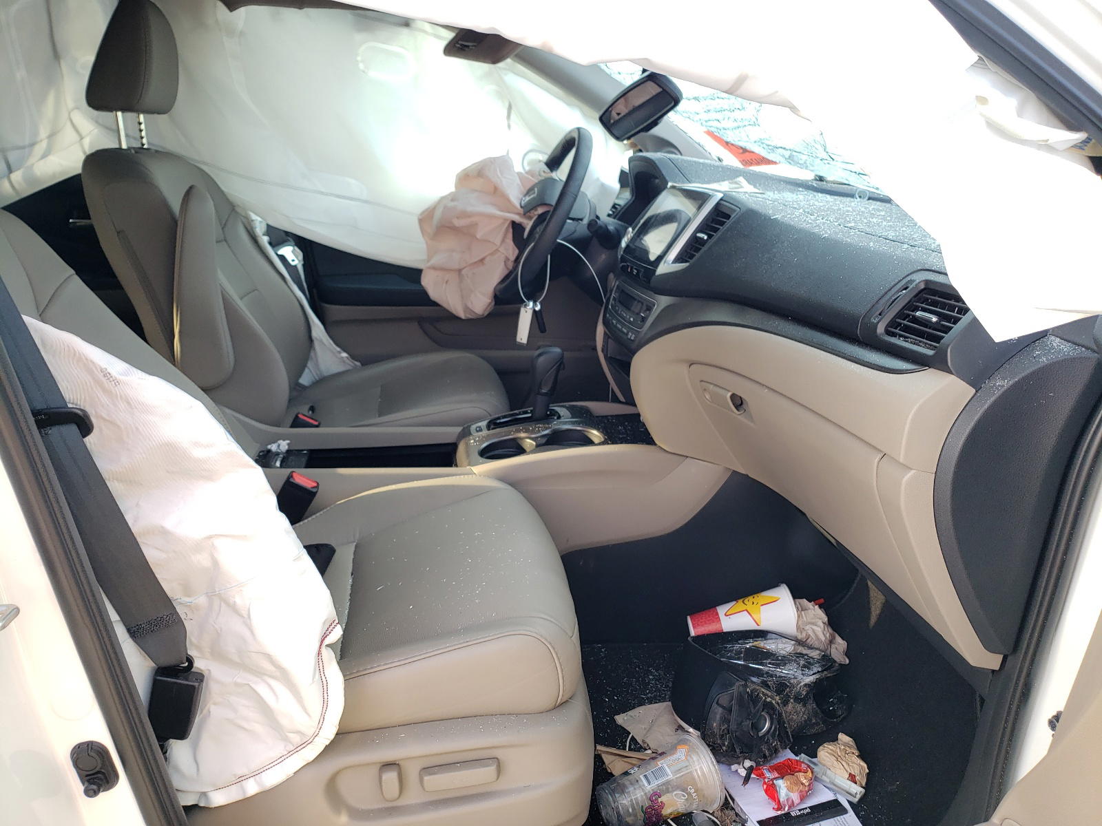Photo 5 from auction – 2018 HONDA PILOT EXL with VIN 5FNYF6H55JB004259