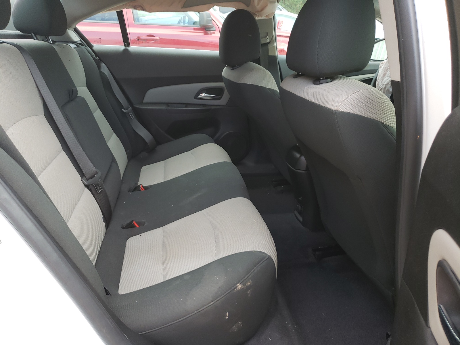 Photo 6 from auction – 2012 CHEVROLET CRUZE LS with VIN 1G1PC5SH2C7137287