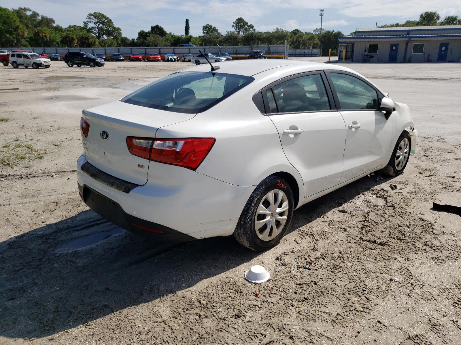 Photo 4 from auction – 2015 KIA RIO LX with VIN KNADM4A36F6424470