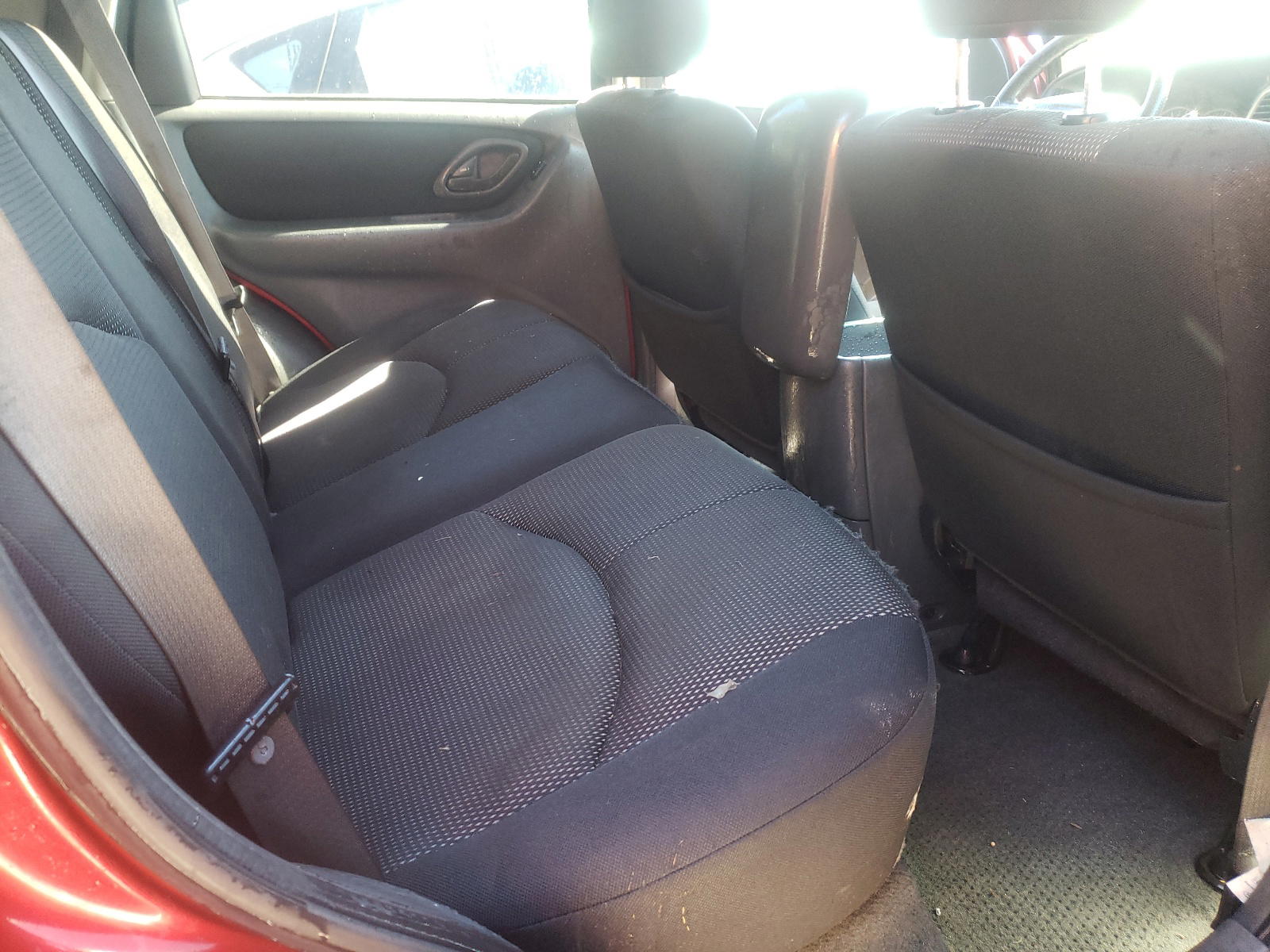 Photo 6 from auction – 2006 MAZDA TRIBUTE S with VIN 4F2YZ04156KM21673