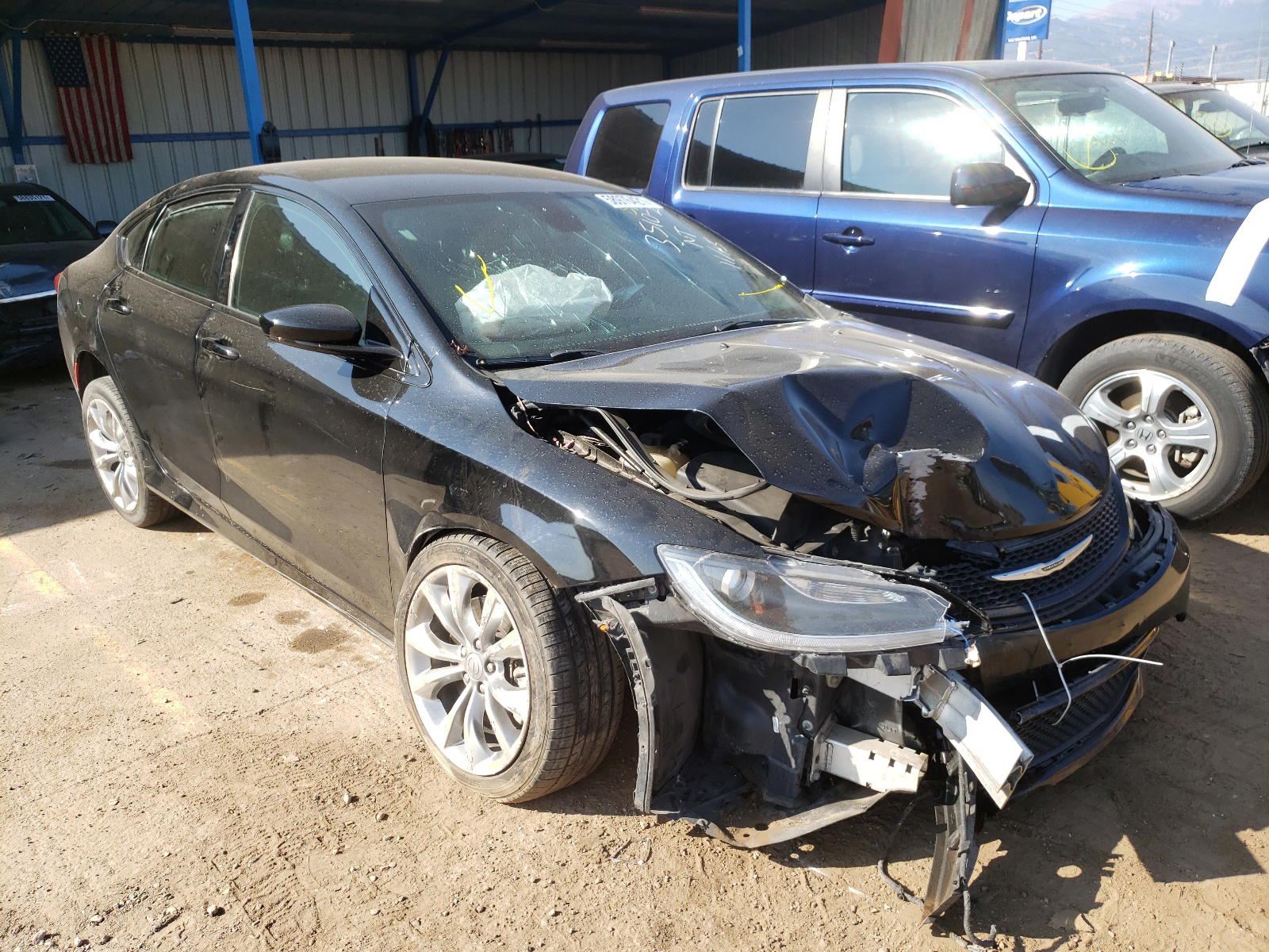 CHRYSLER 200 S 2015 with VIN 1C3CCCDG9FN543702 - Photo from auction