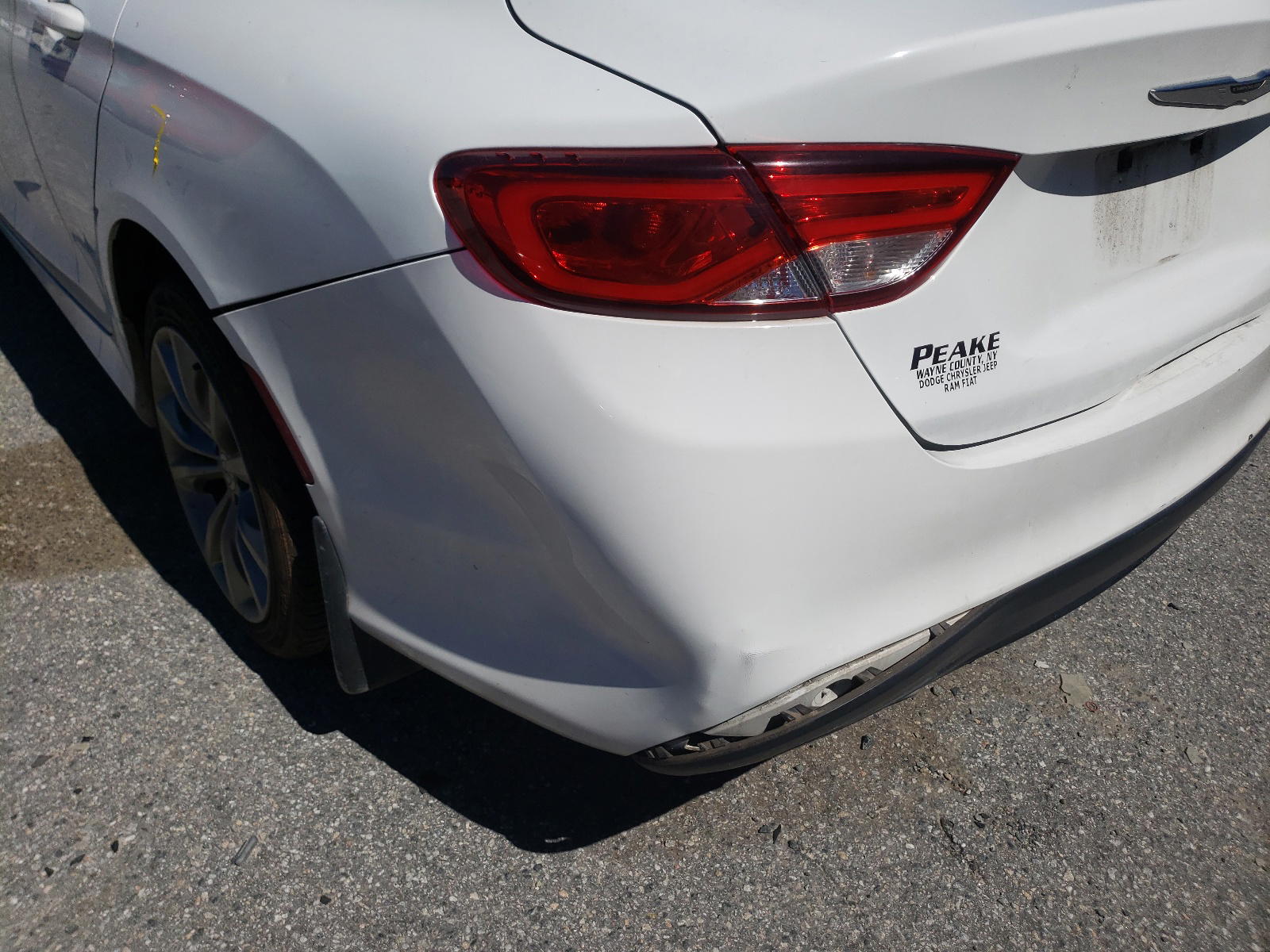 Photo 9 from auction – 2015 CHRYSLER 200 S with VIN 1C3CCCBB9FN533842
