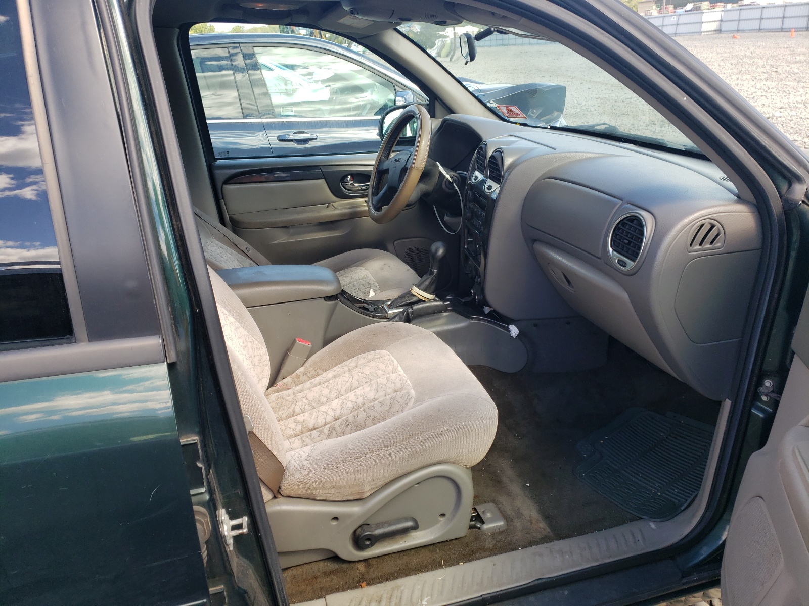 Photo 5 from auction – 2004 GMC ENVOY XL with VIN 1GKET16S746226247