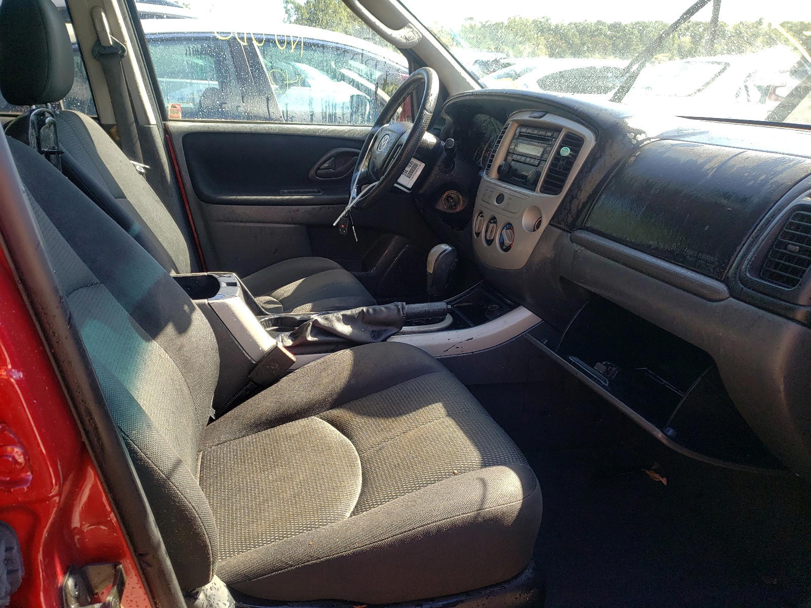 Photo 5 from auction – 2006 MAZDA TRIBUTE S with VIN 4F2YZ04156KM21673