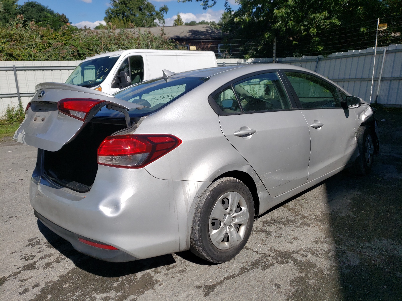Photo 4 from auction – 2018 KIA FORTE LX with VIN 3KPFK4A78JE220244