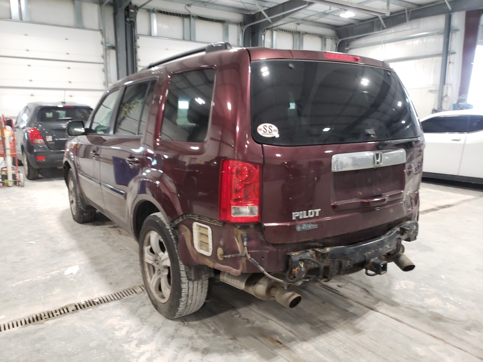 Zdjęcie 3 z aukcji – 2014 HONDA PILOT EXL z VIN 5FNYF4H5XEB020936