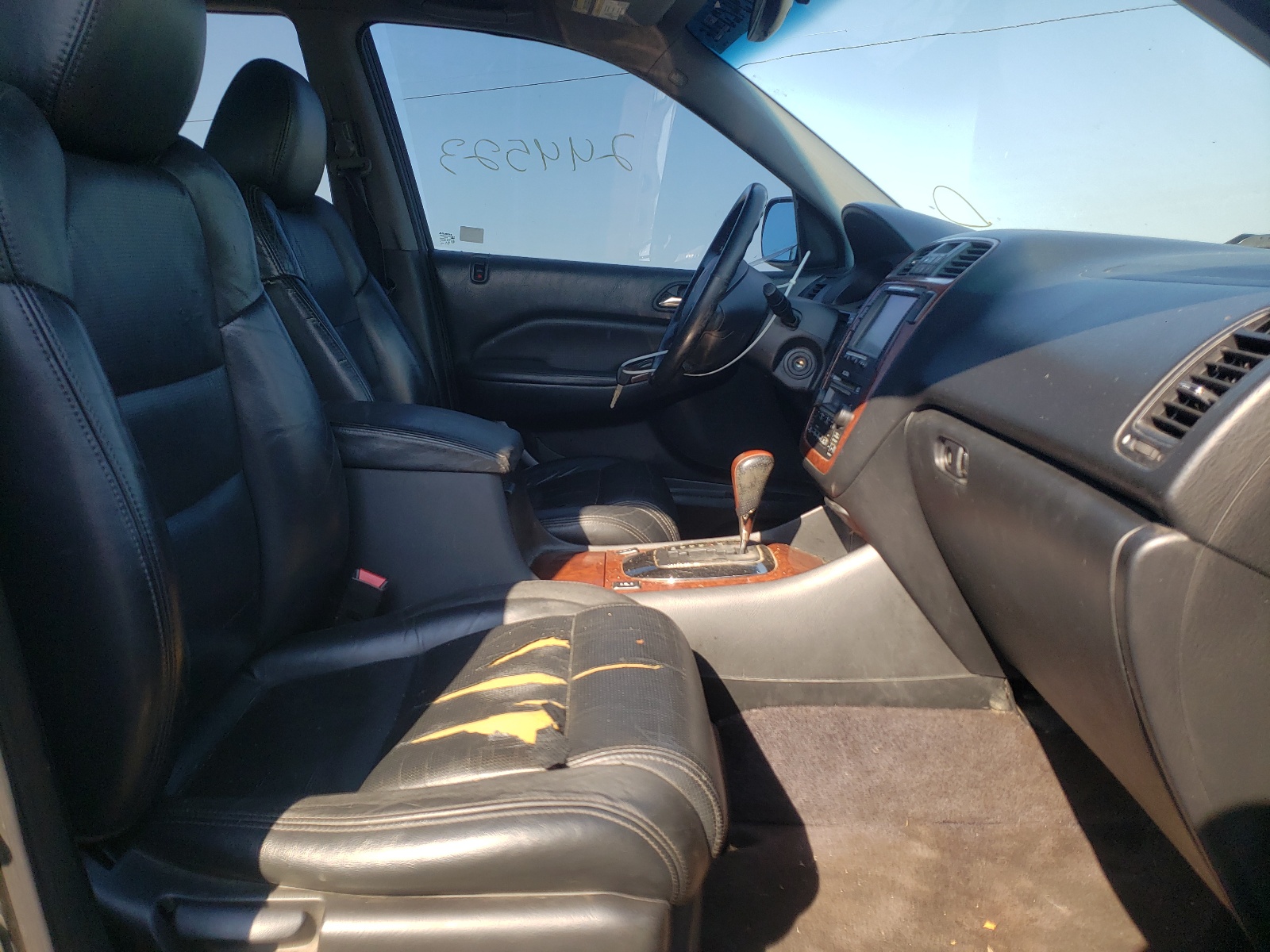 Photo 5 from auction – 2005 ACURA MDX with VIN 2HNYD18235H503618
