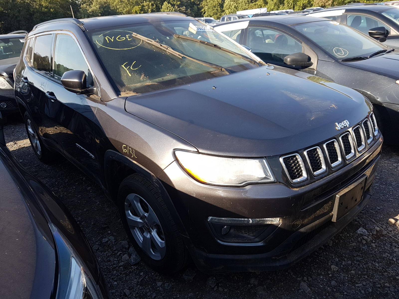 JEEP COMPASS LA 2020 with VIN 3C4NJDBBXLT205115 - Photo from auction