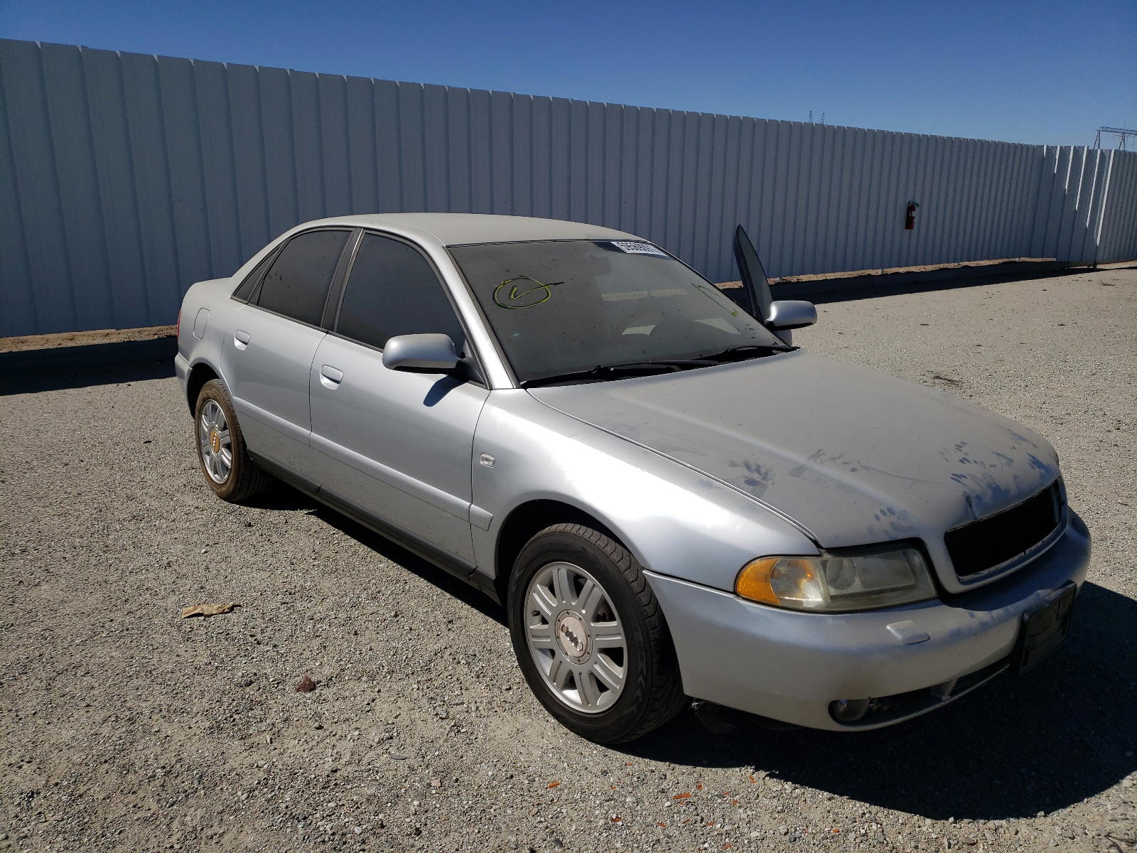 AUDI A4 1.8T 2001 with VIN WAUAC68D51A076361 - Photo from auction