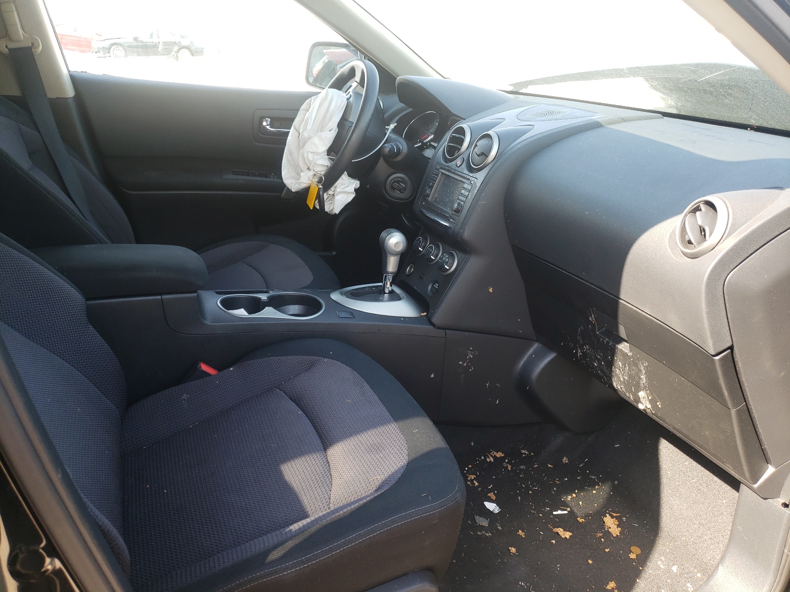 Photo 5 from auction – 2012 NISSAN ROGUE S with VIN JN8AS5MV8CW718113