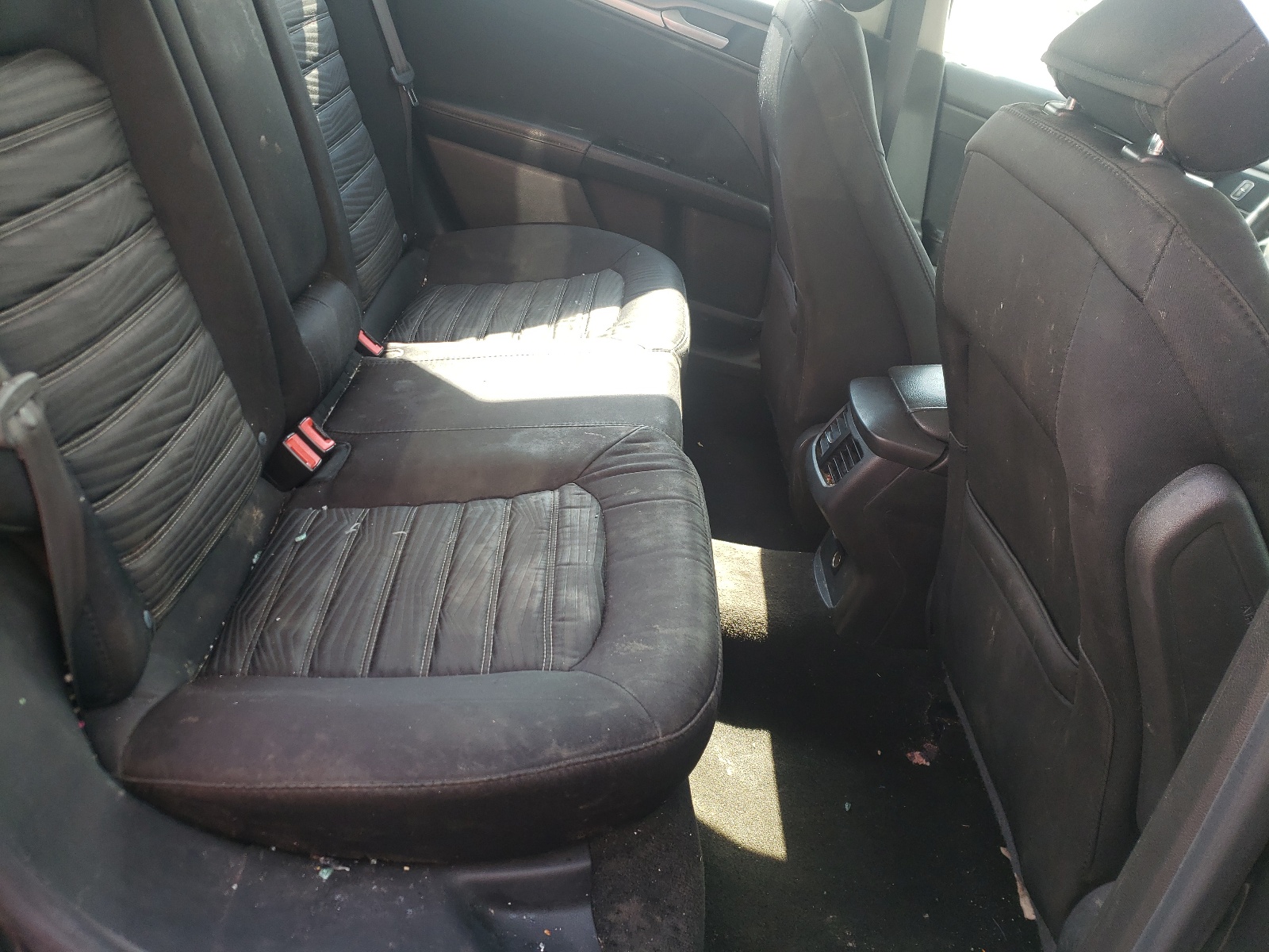 Photo 6 from auction – 2016 FORD FUSION SE with VIN 3FA6P0H79GR269444