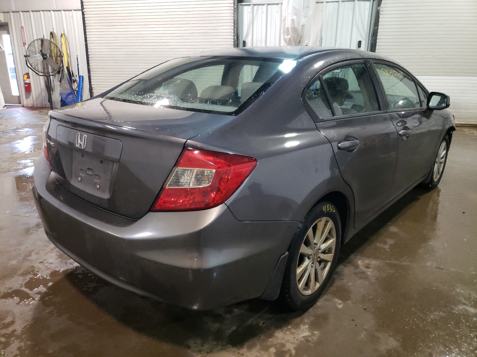 Photo 4 from auction – 2012 HONDA CIVIC EXL with VIN 2HGFB2F96CH582581