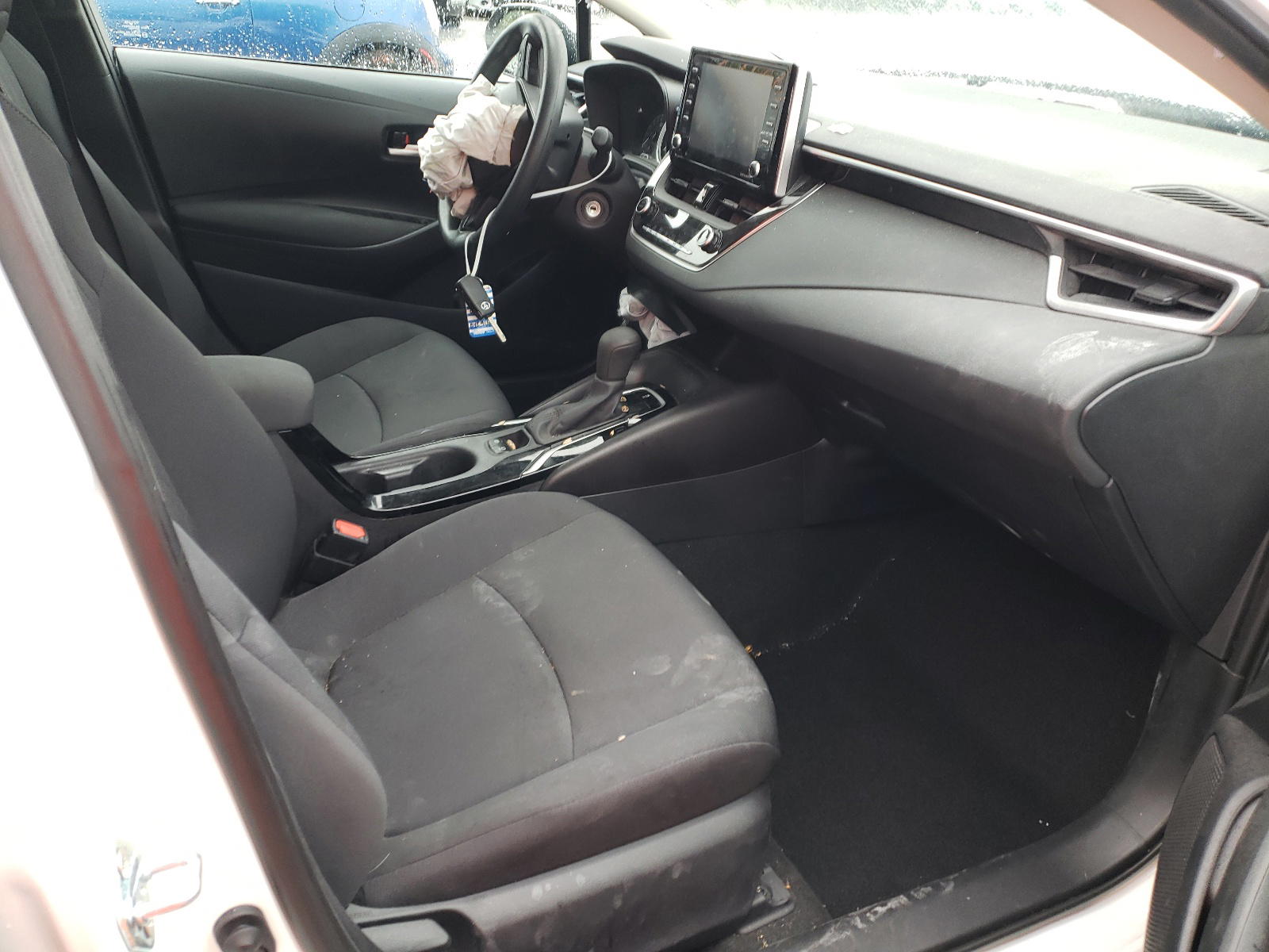 Photo 5 from auction – 2021 TOYOTA COROLLA LE with VIN 5YFEPMAE7MP212926