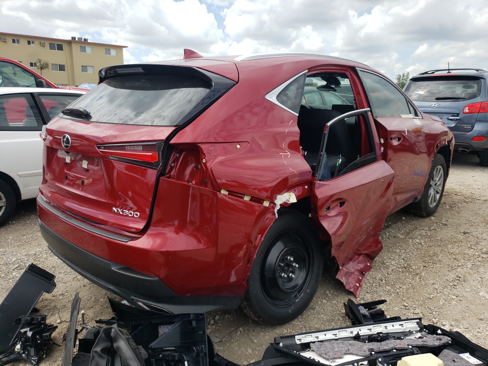 Photo 4 from auction – 2021 LEXUS NX 300 BAS with VIN JTJDARBZ8M5030559