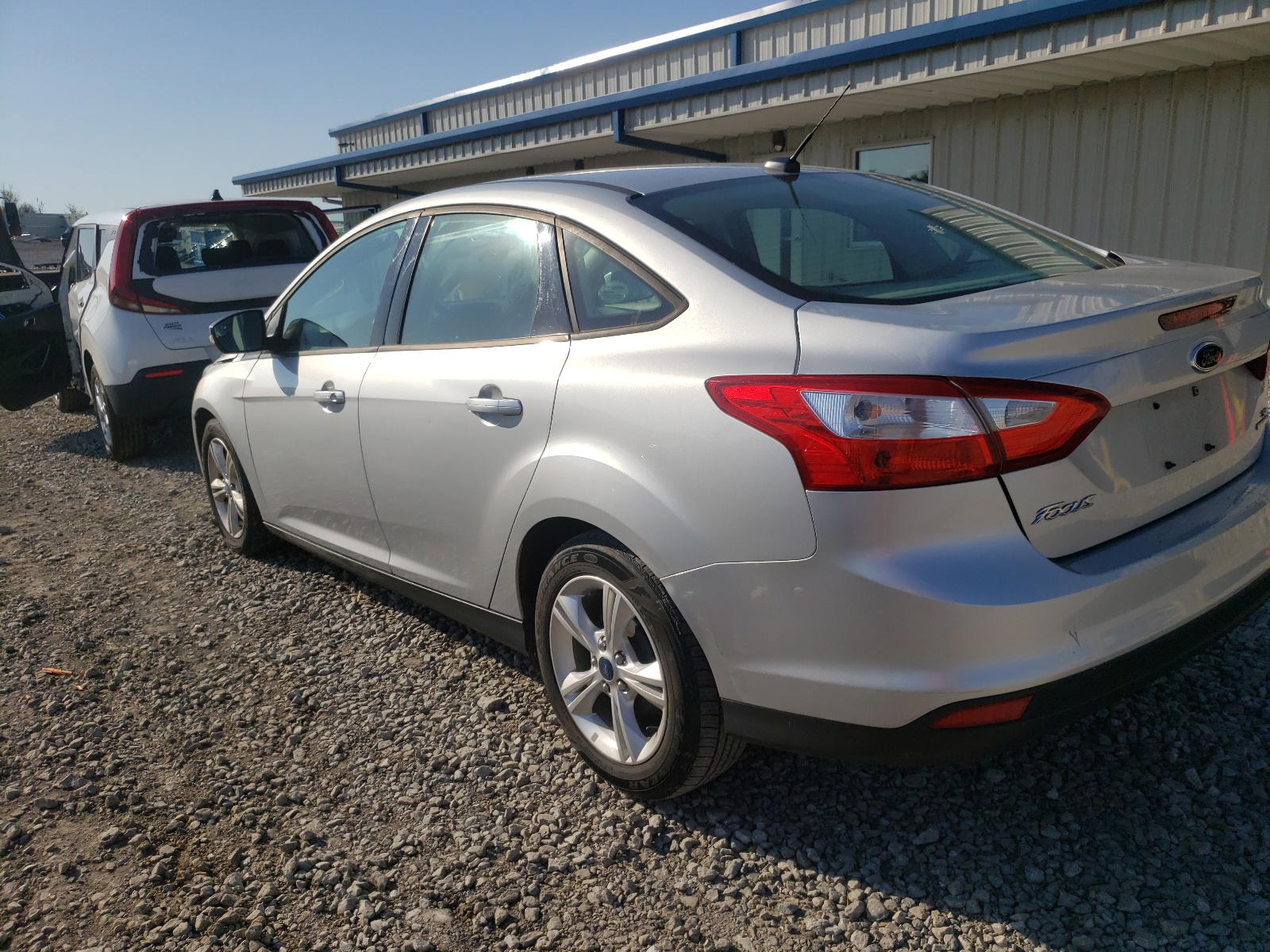 Photo 3 from auction – 2013 FORD FOCUS SE with VIN 1FADP3F29DL129825